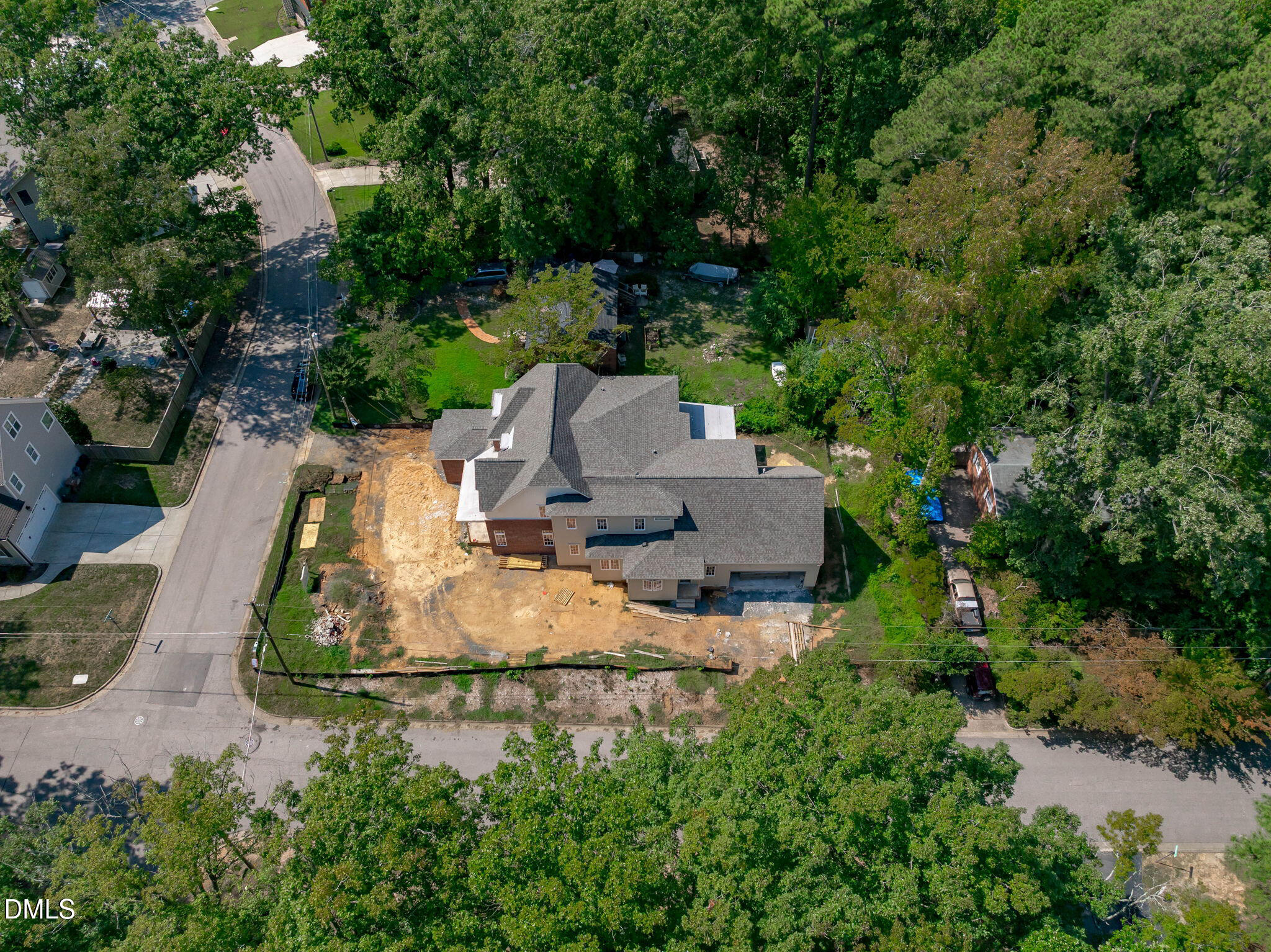 main property photo 16