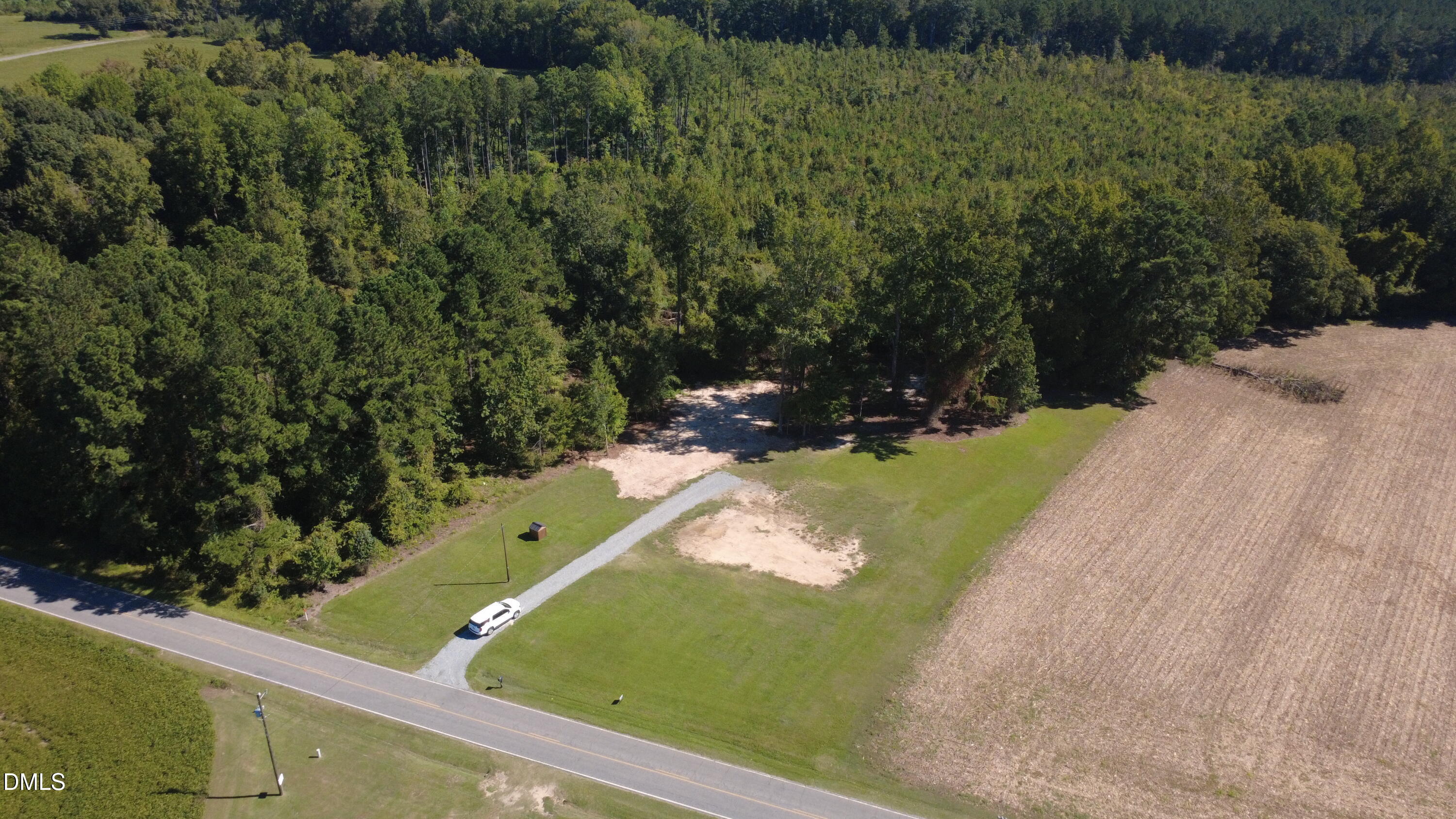 main property photo 11