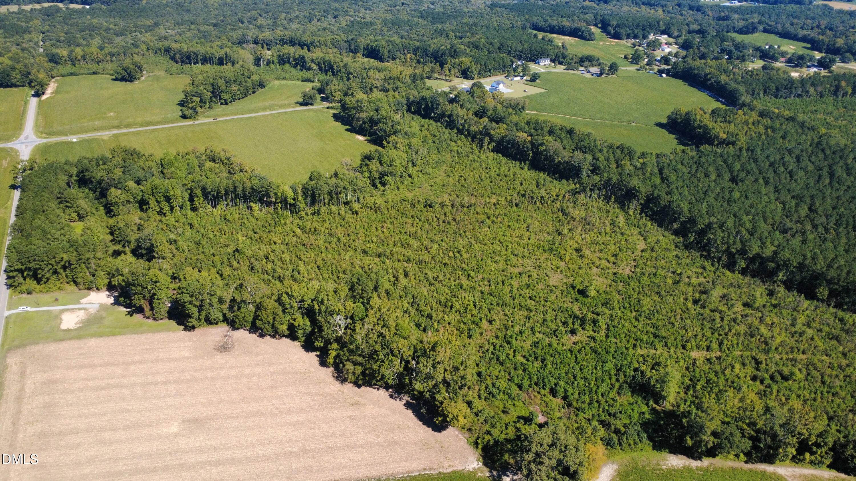 main property photo 28