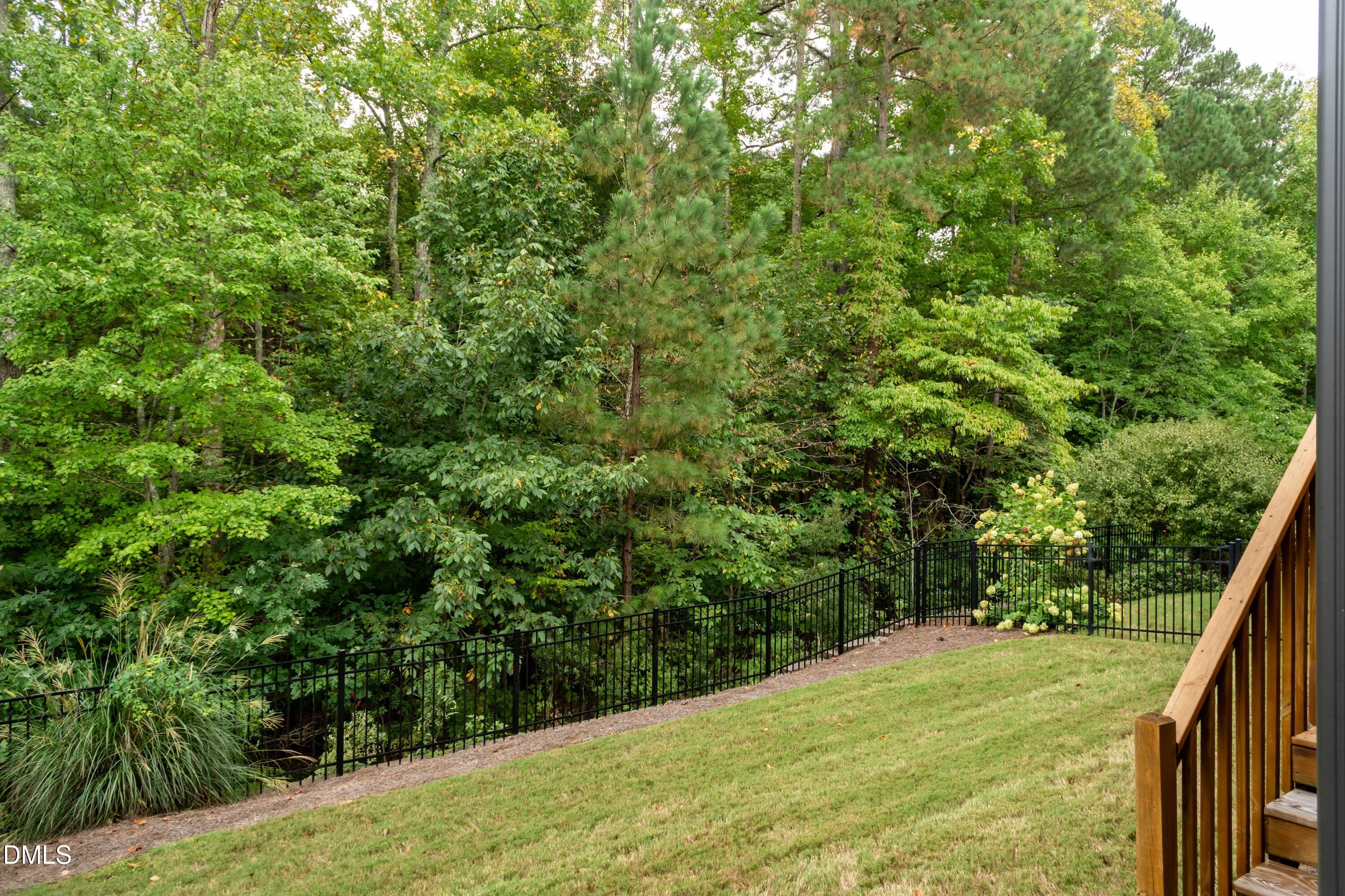 main property photo 40