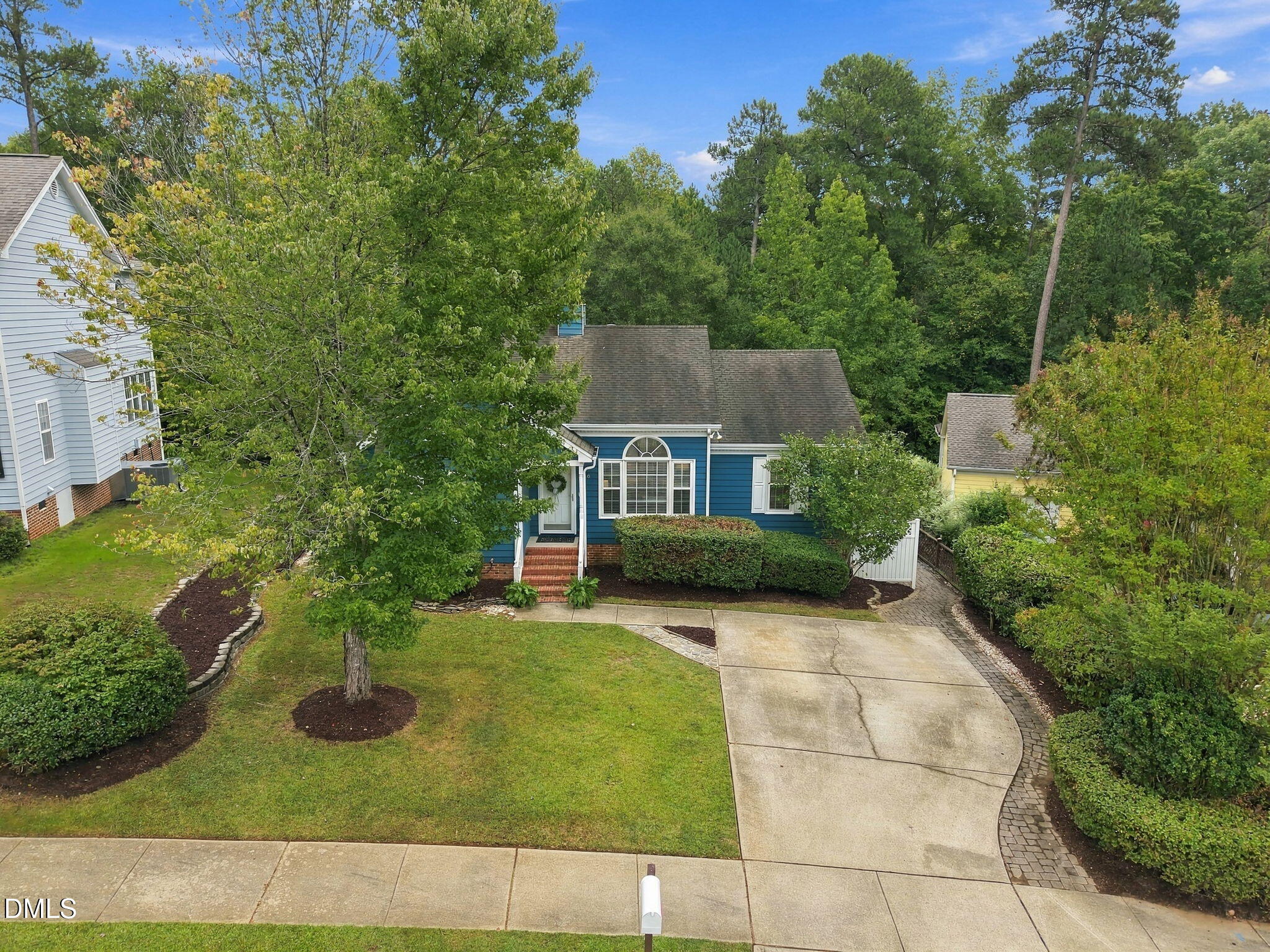 main property photo 10