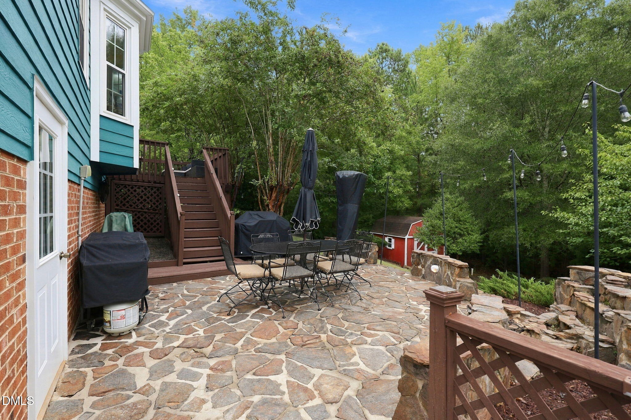 main property photo 29
