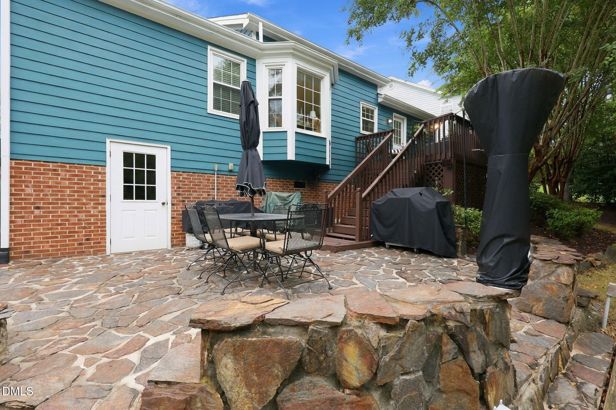main property photo 31