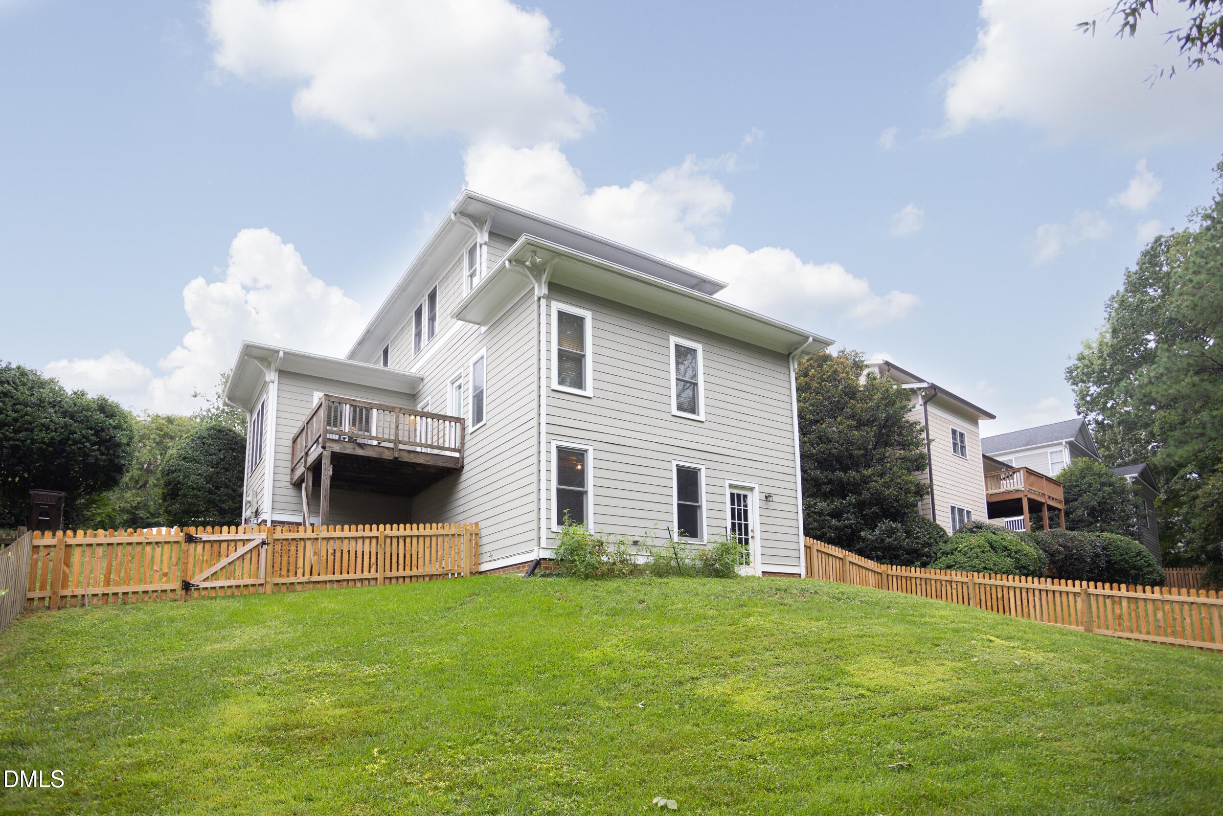 main property photo 50