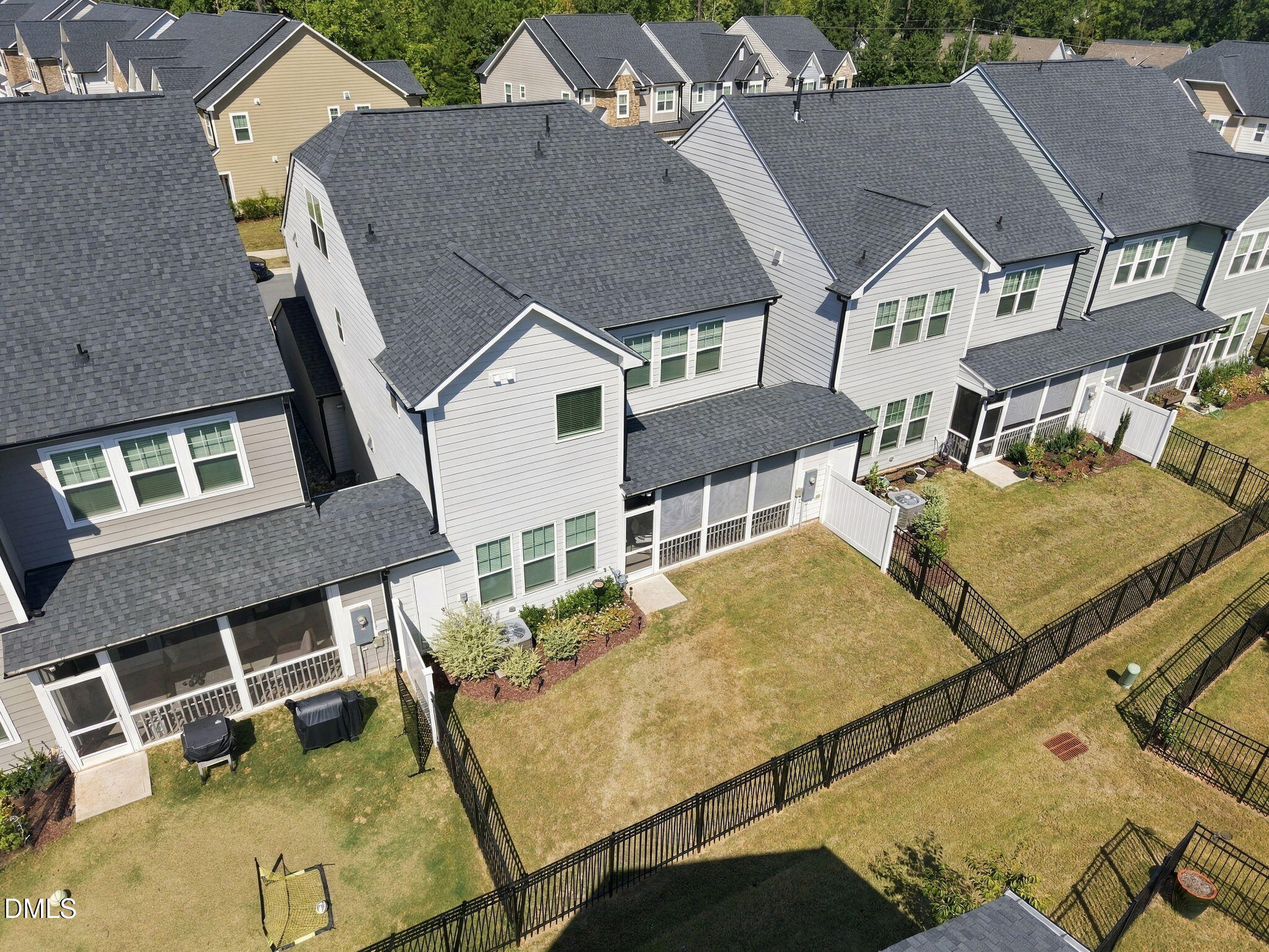 main property photo 41