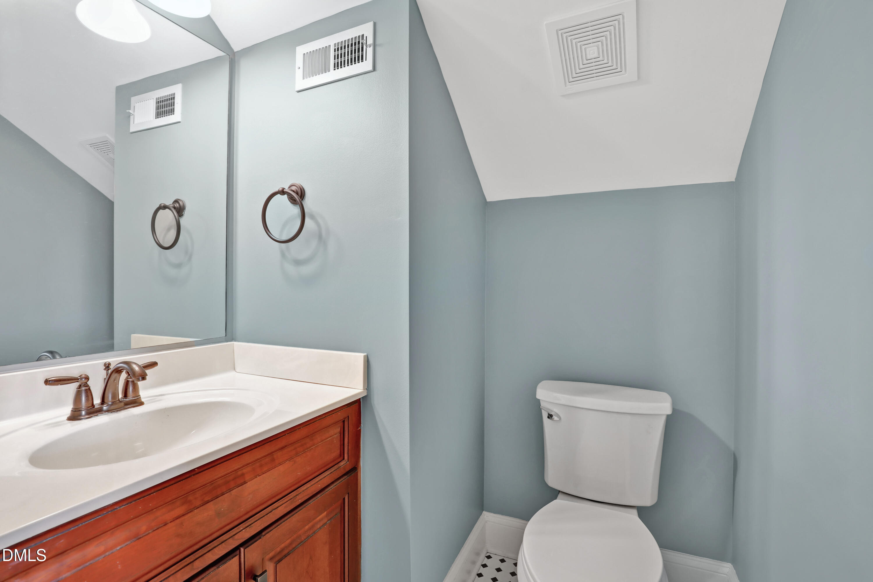 main property photo 59