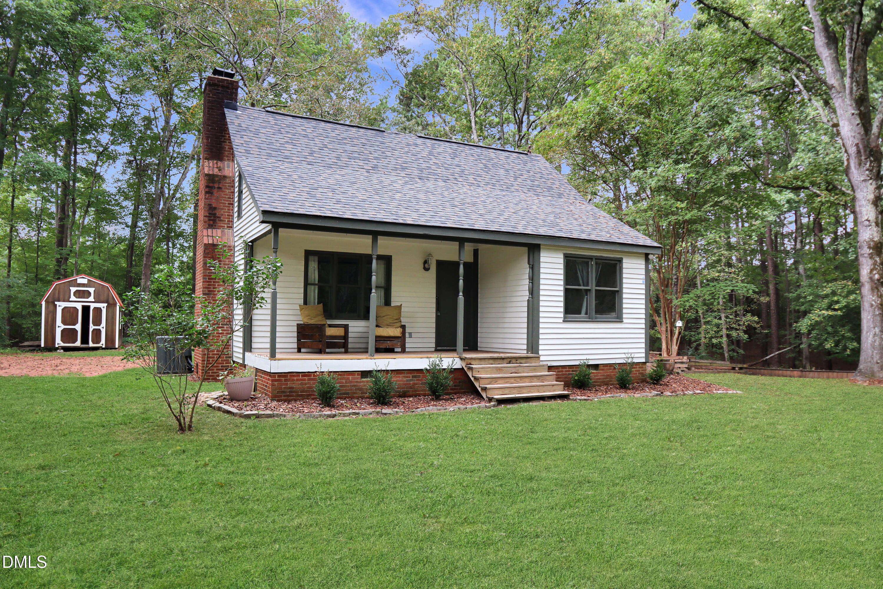 main property photo 3