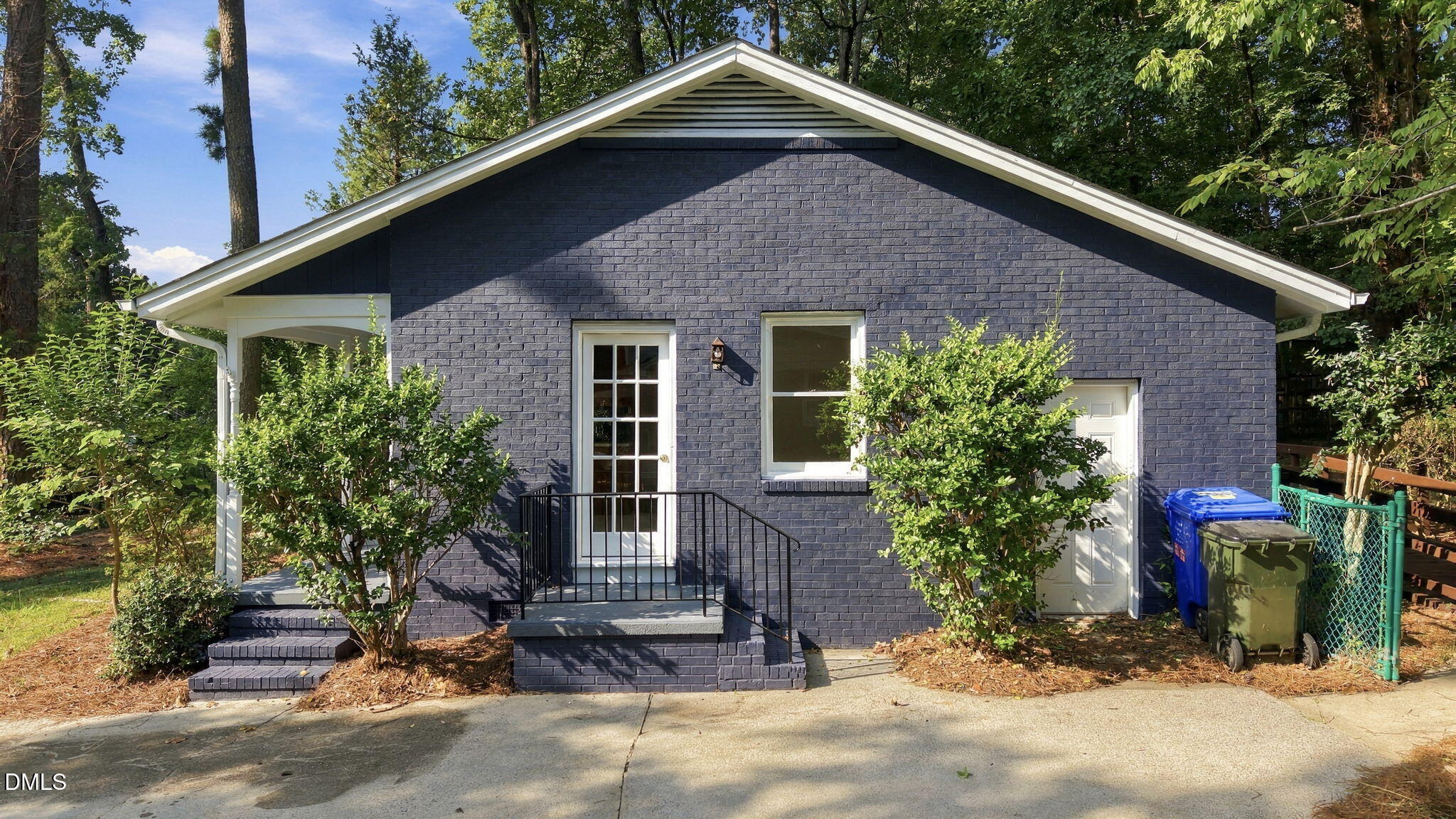 main property photo 24