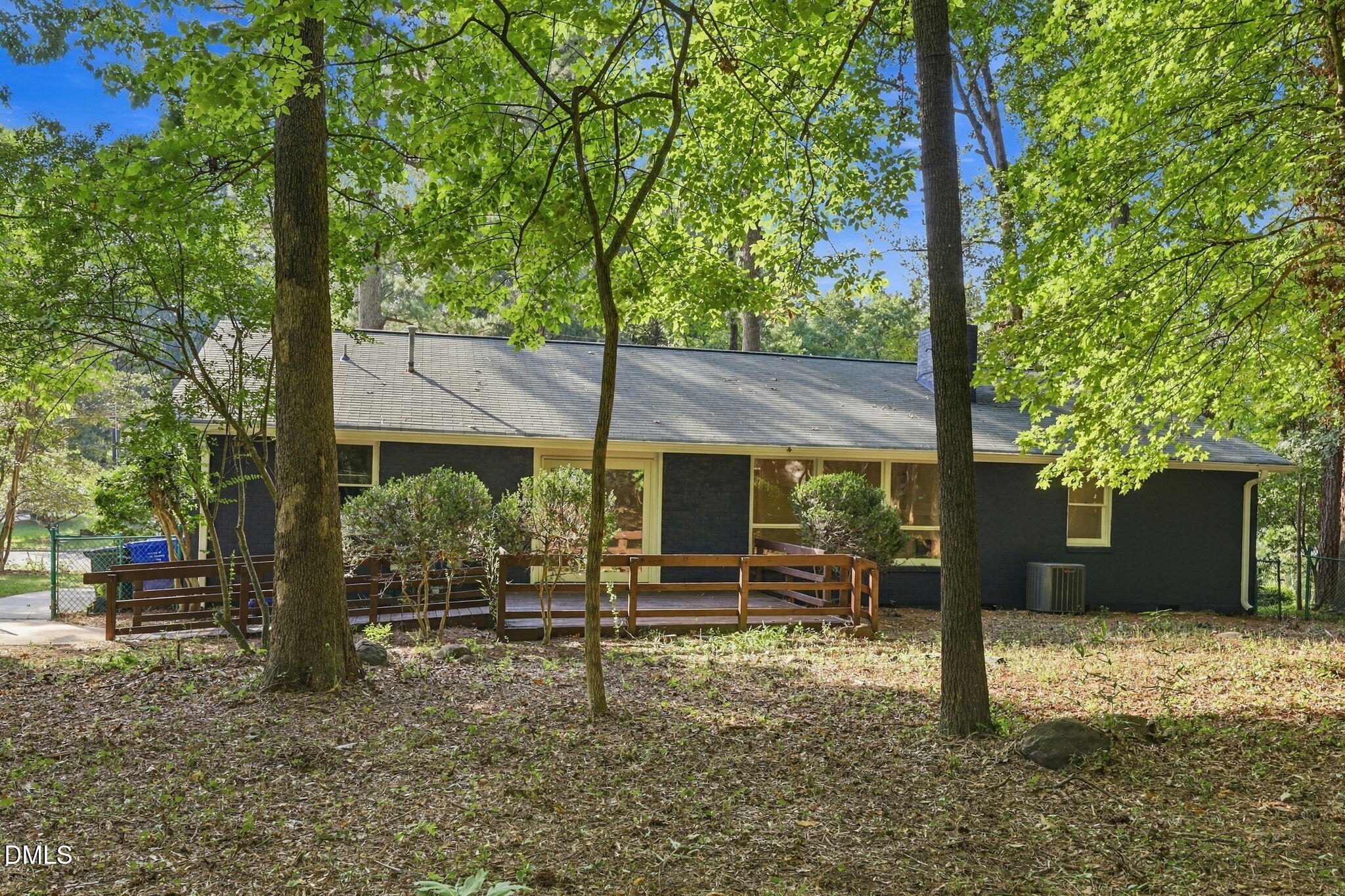 main property photo 27