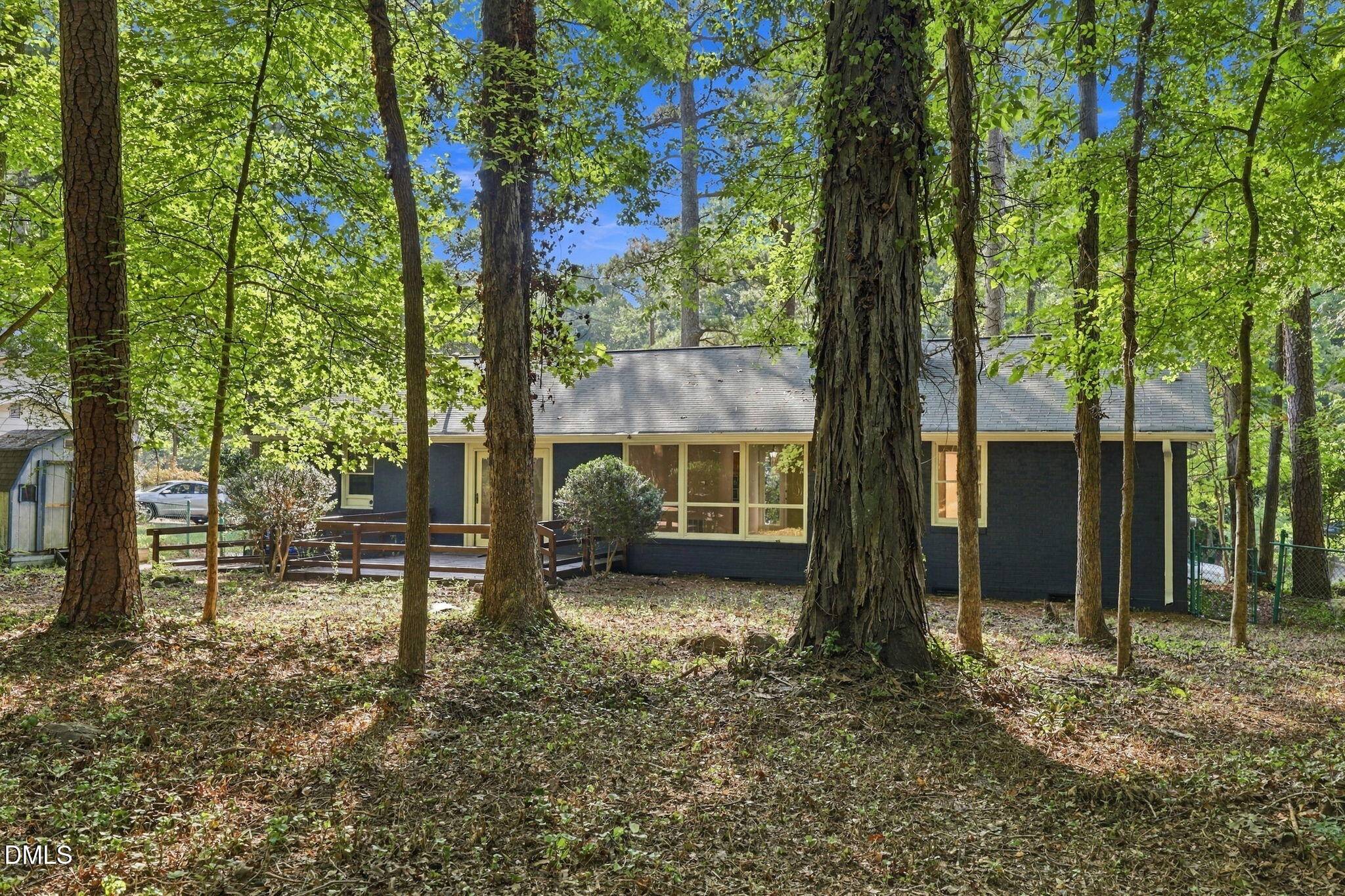 main property photo 28