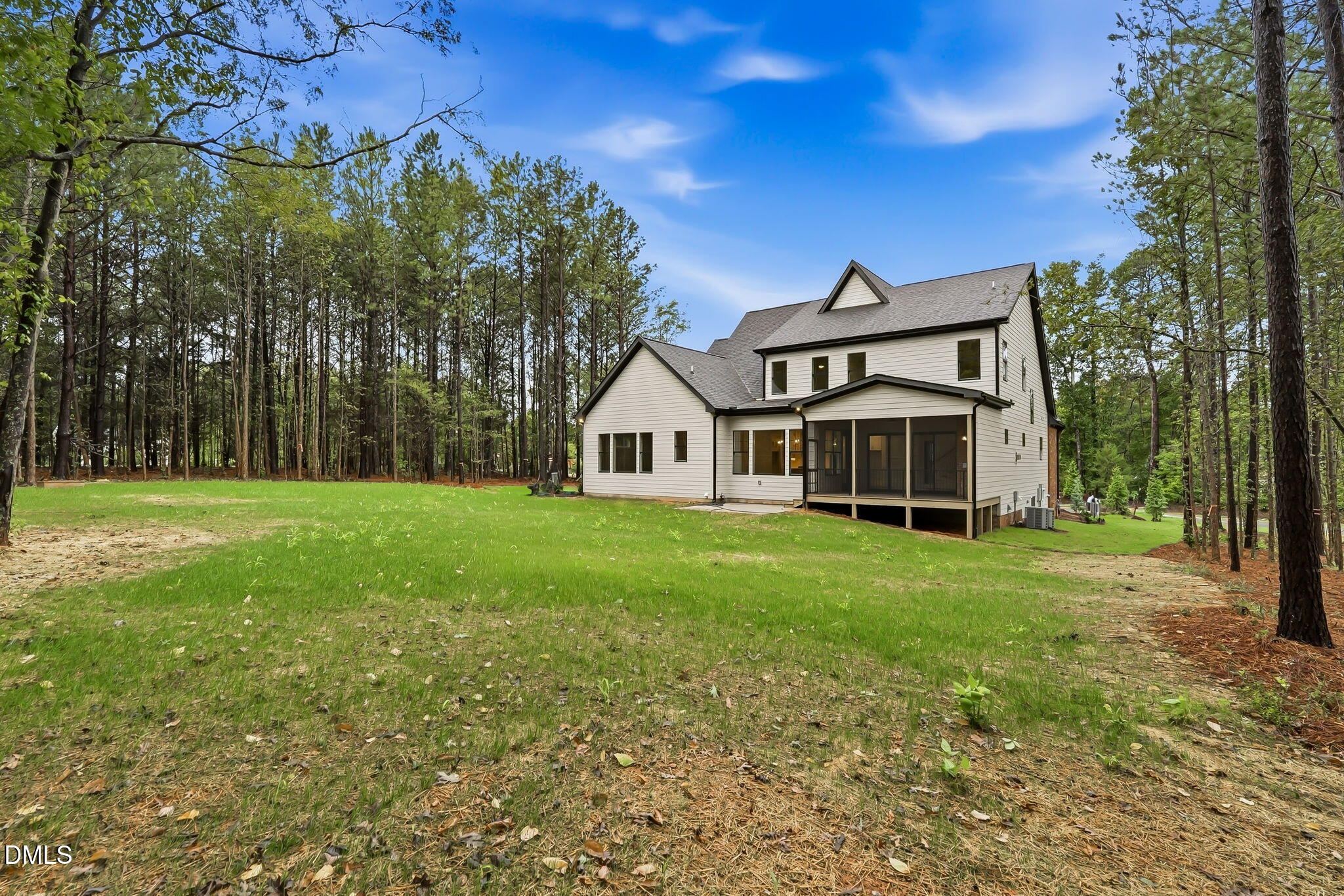 main property photo 8