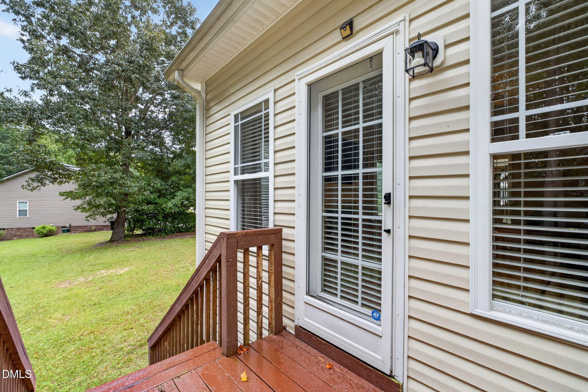 main property photo 37