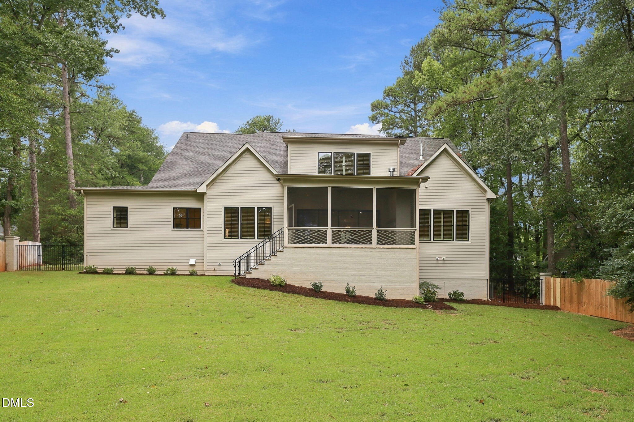 main property photo 50