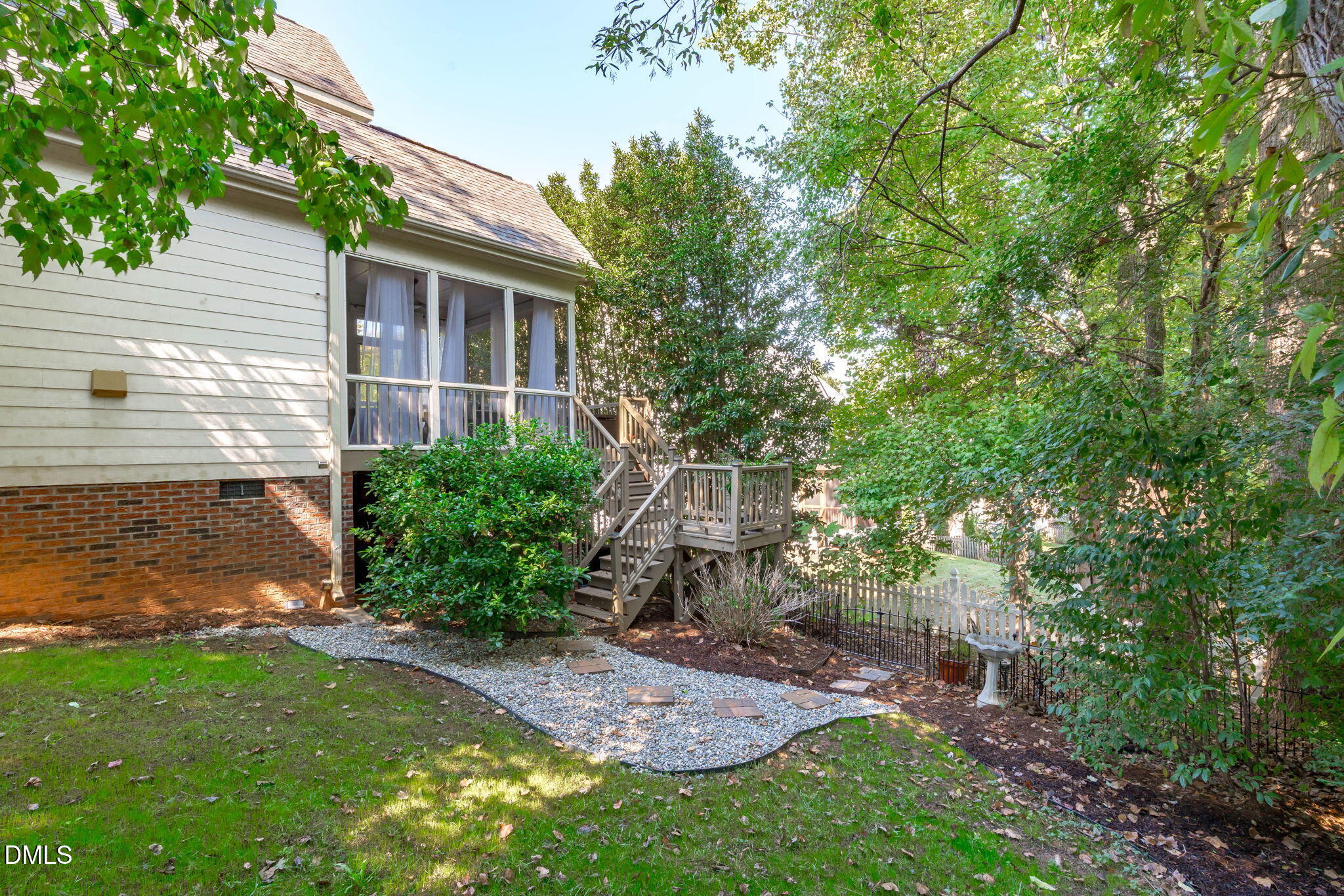 main property photo 44