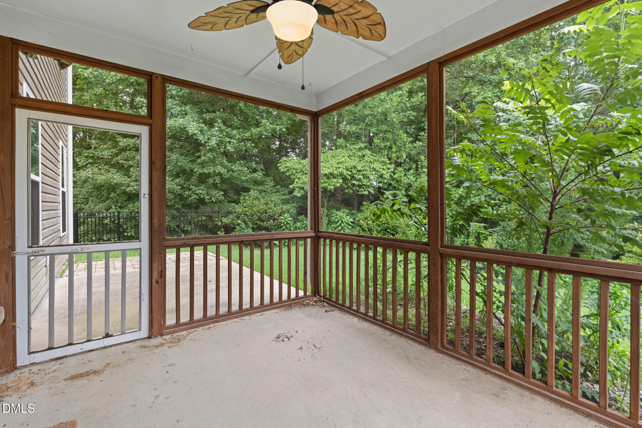 main property photo 30