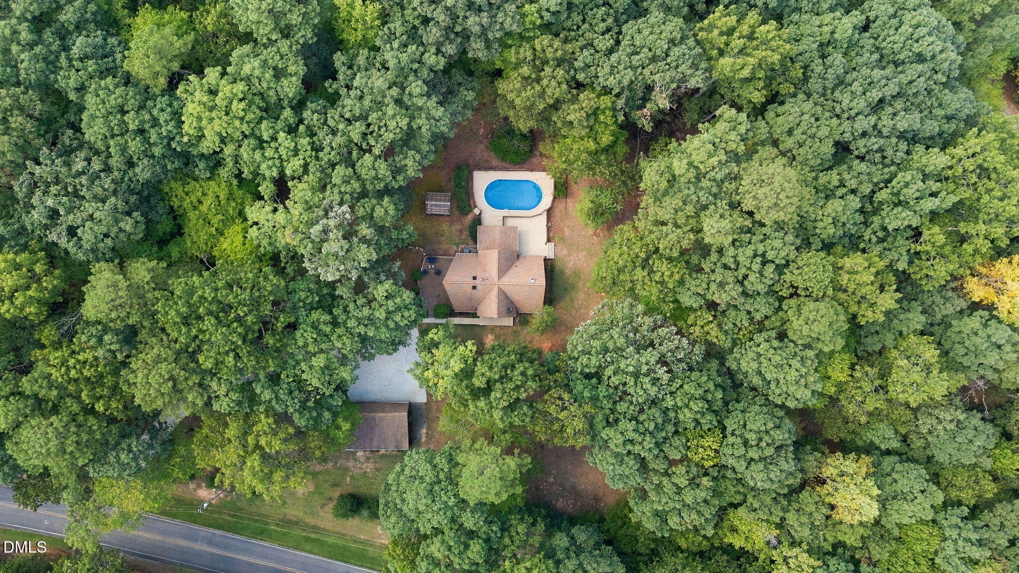 main property photo 33