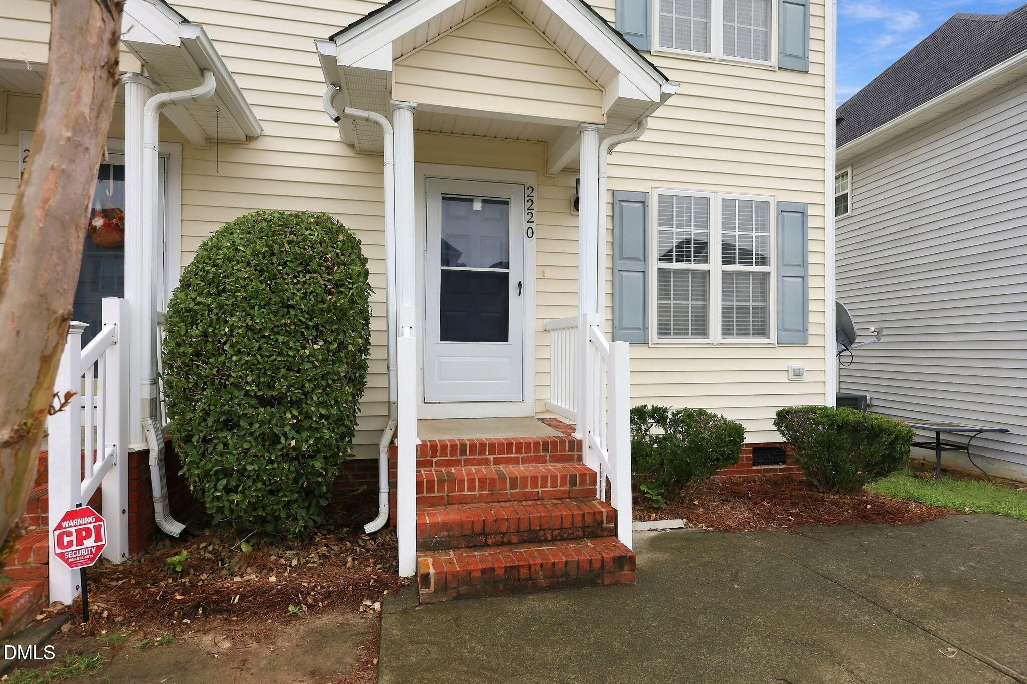 main property photo 2
