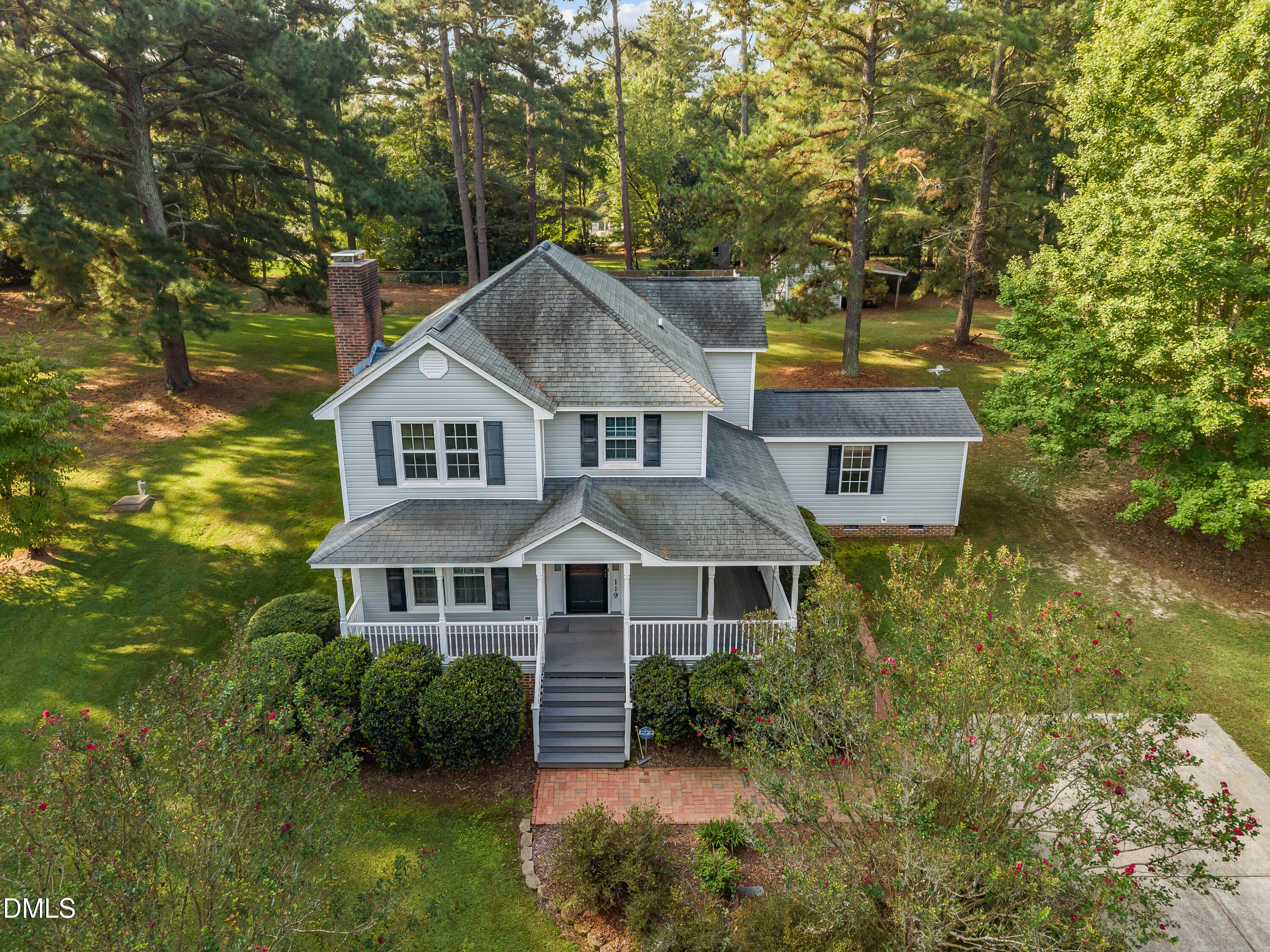 main property photo 3