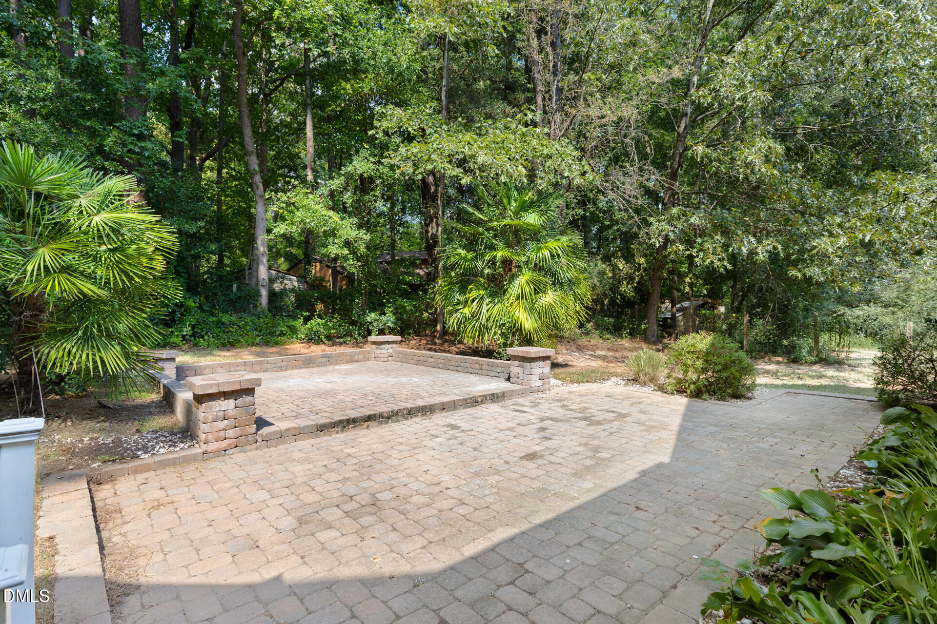 main property photo 41