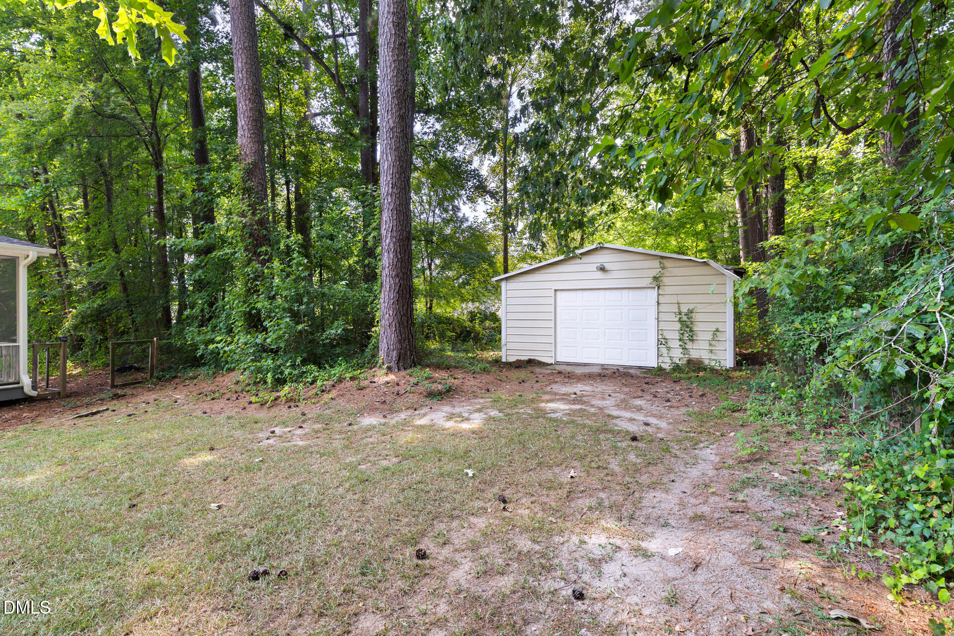 main property photo 43