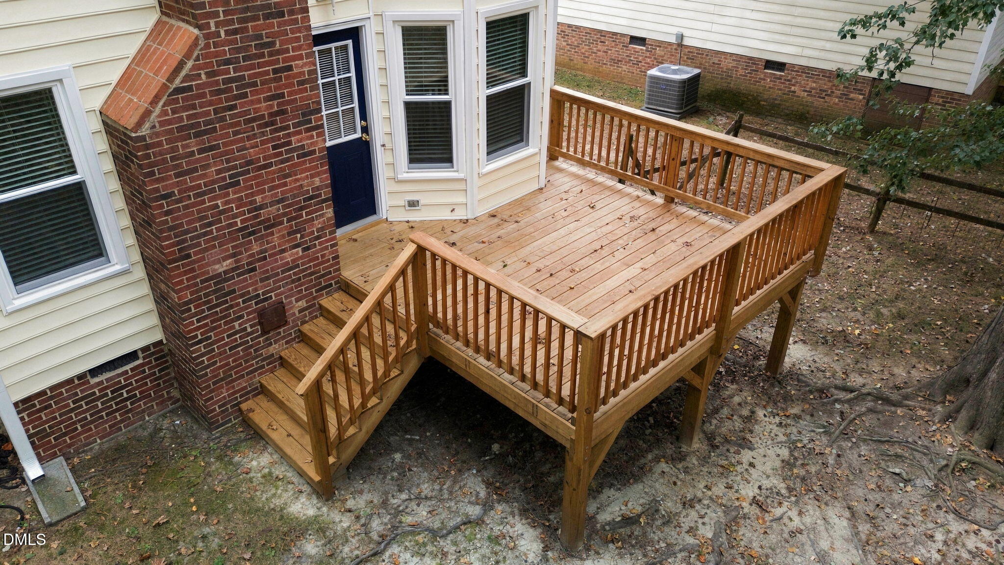 main property photo 40