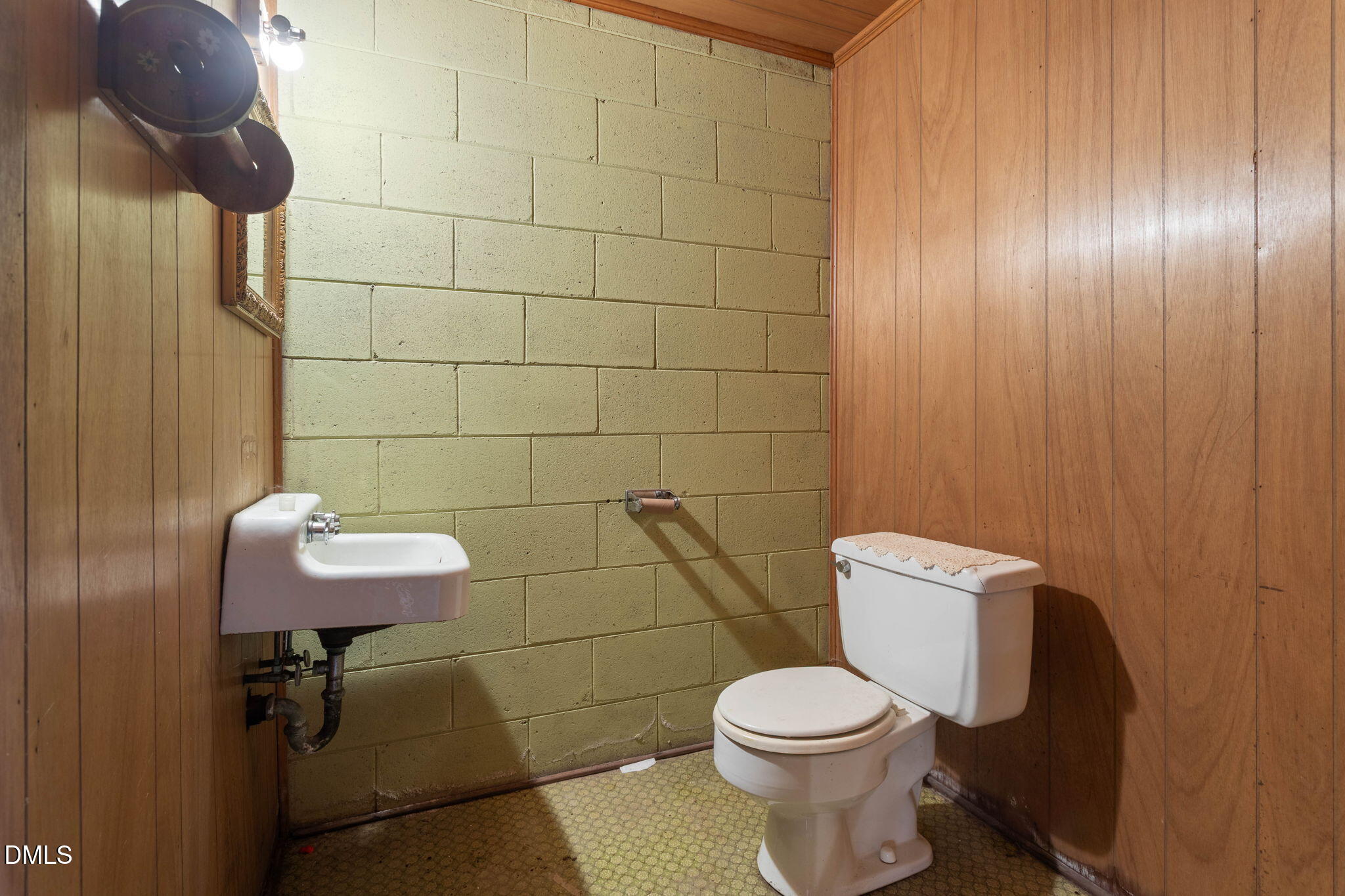 main property photo 39