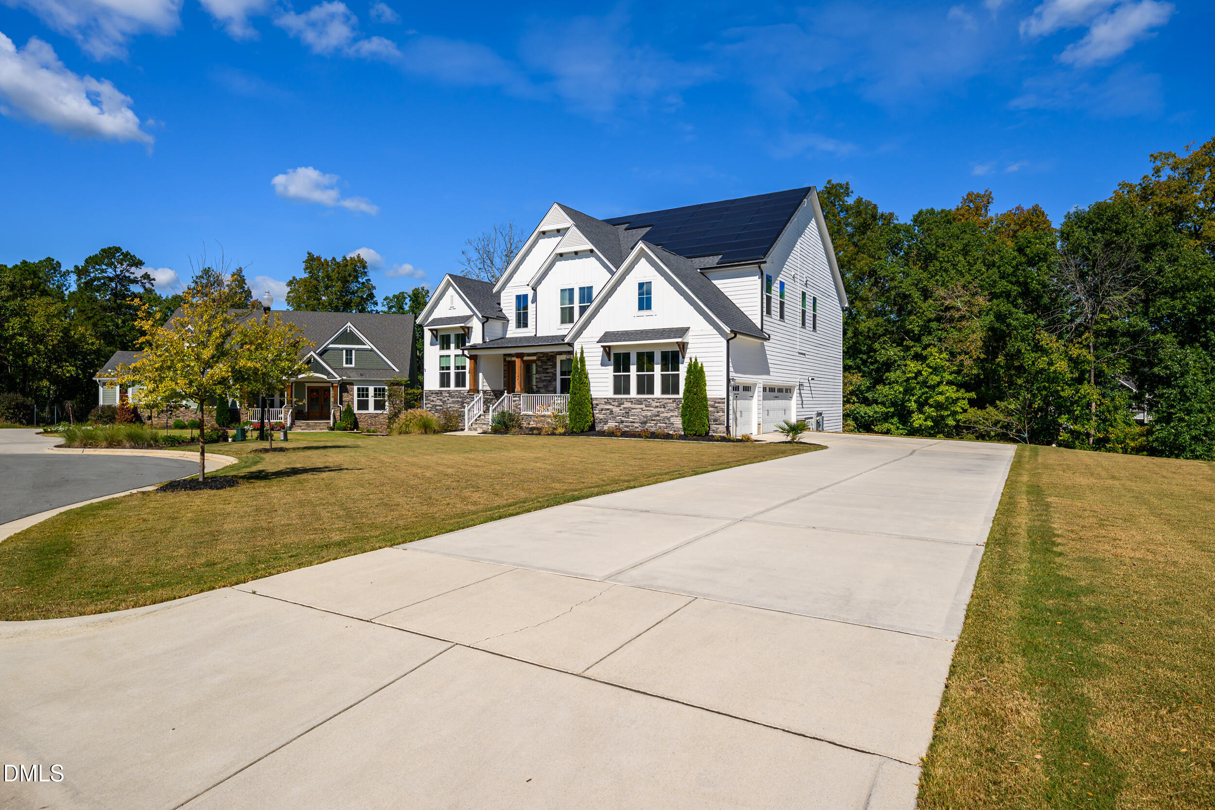main property photo 45