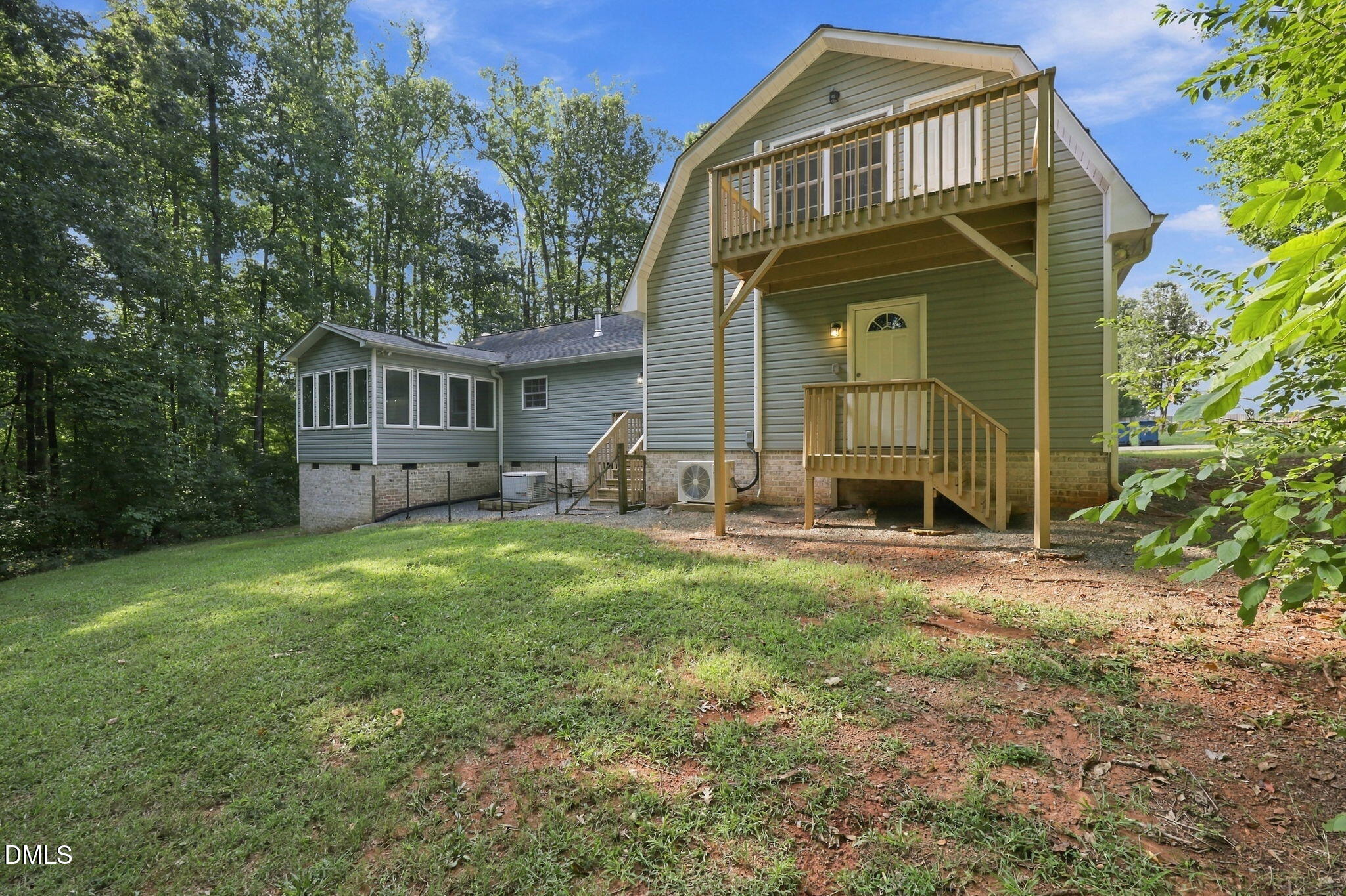 main property photo 40