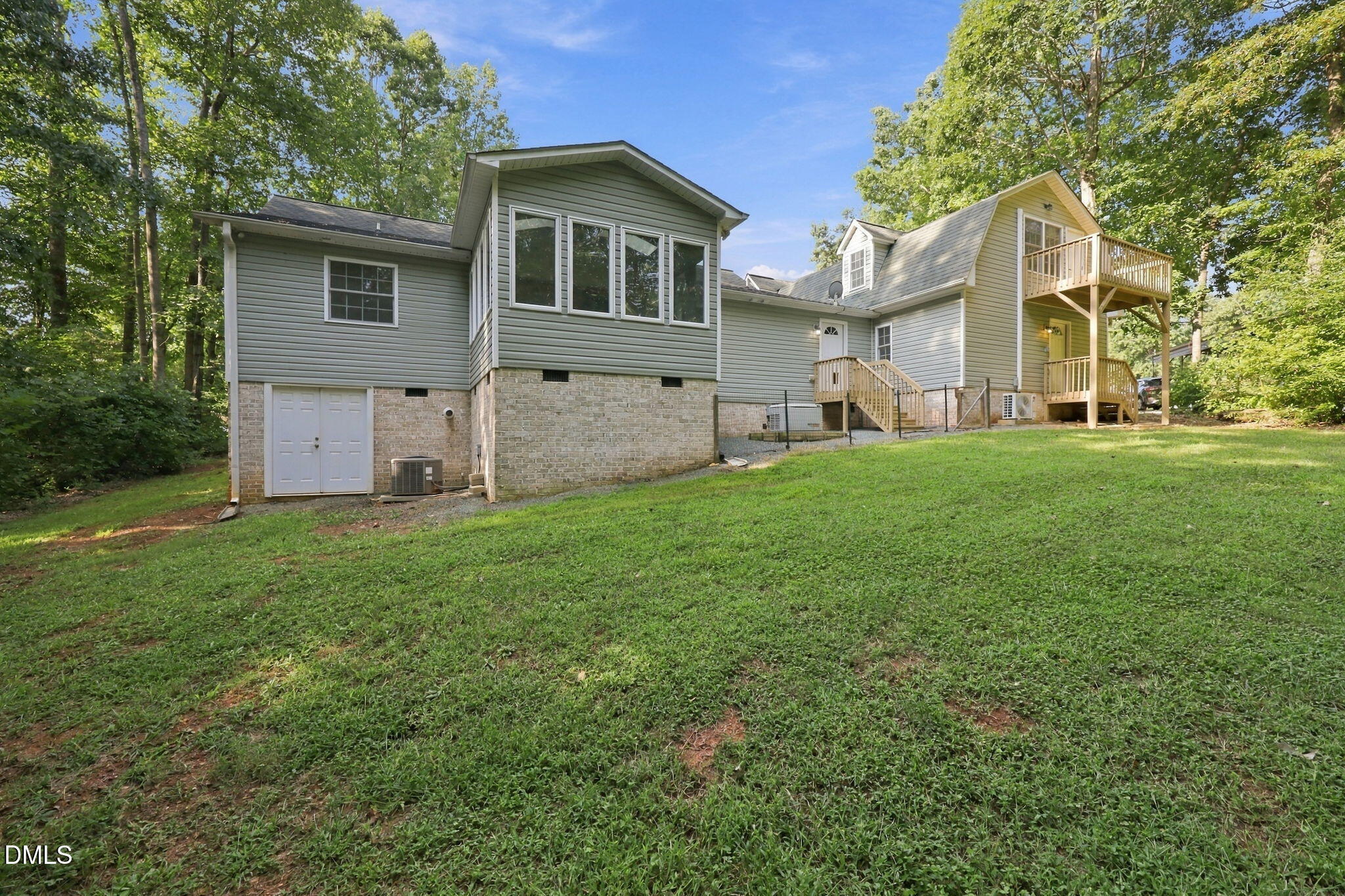 main property photo 41