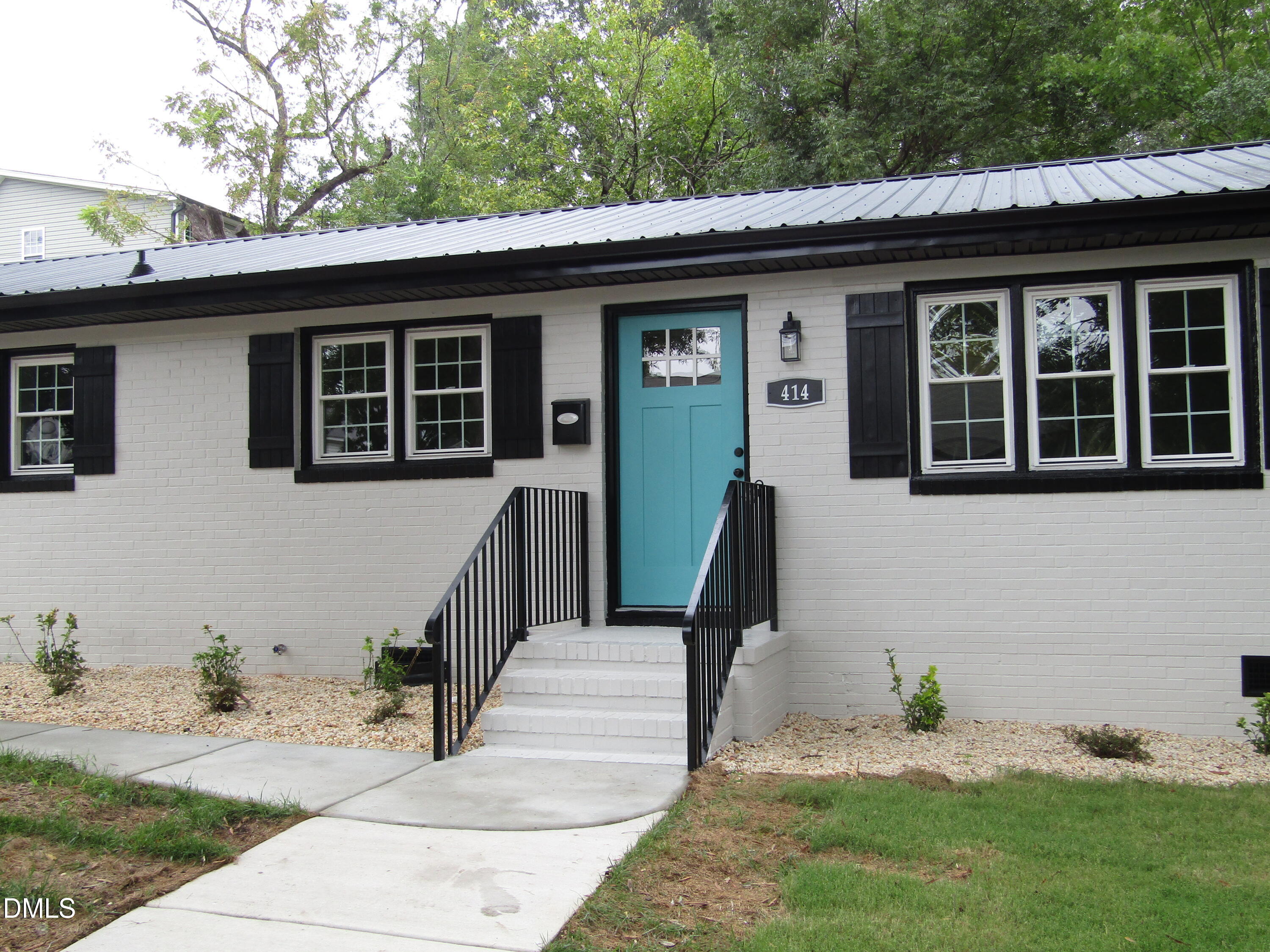 main property photo 29