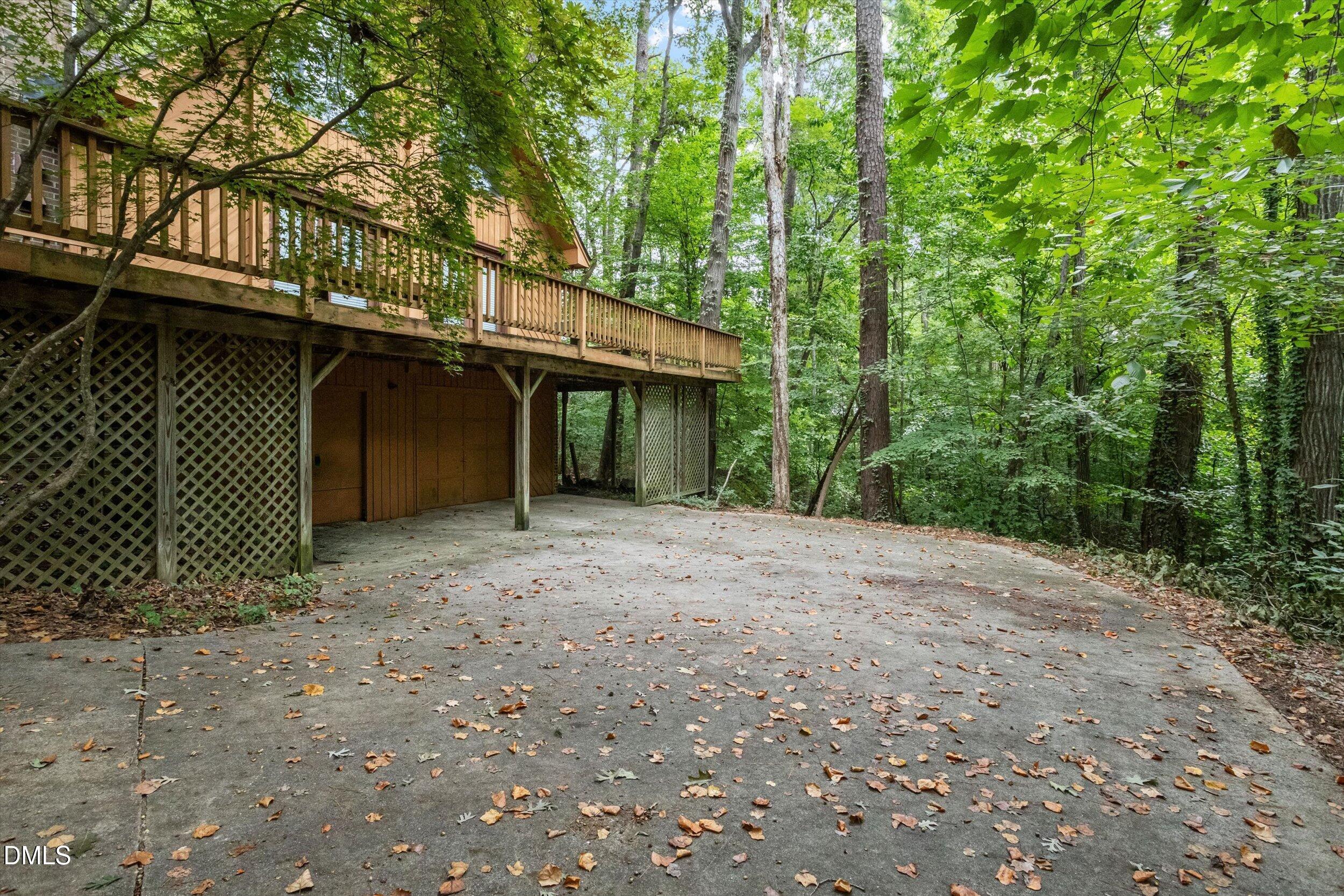 main property photo 28