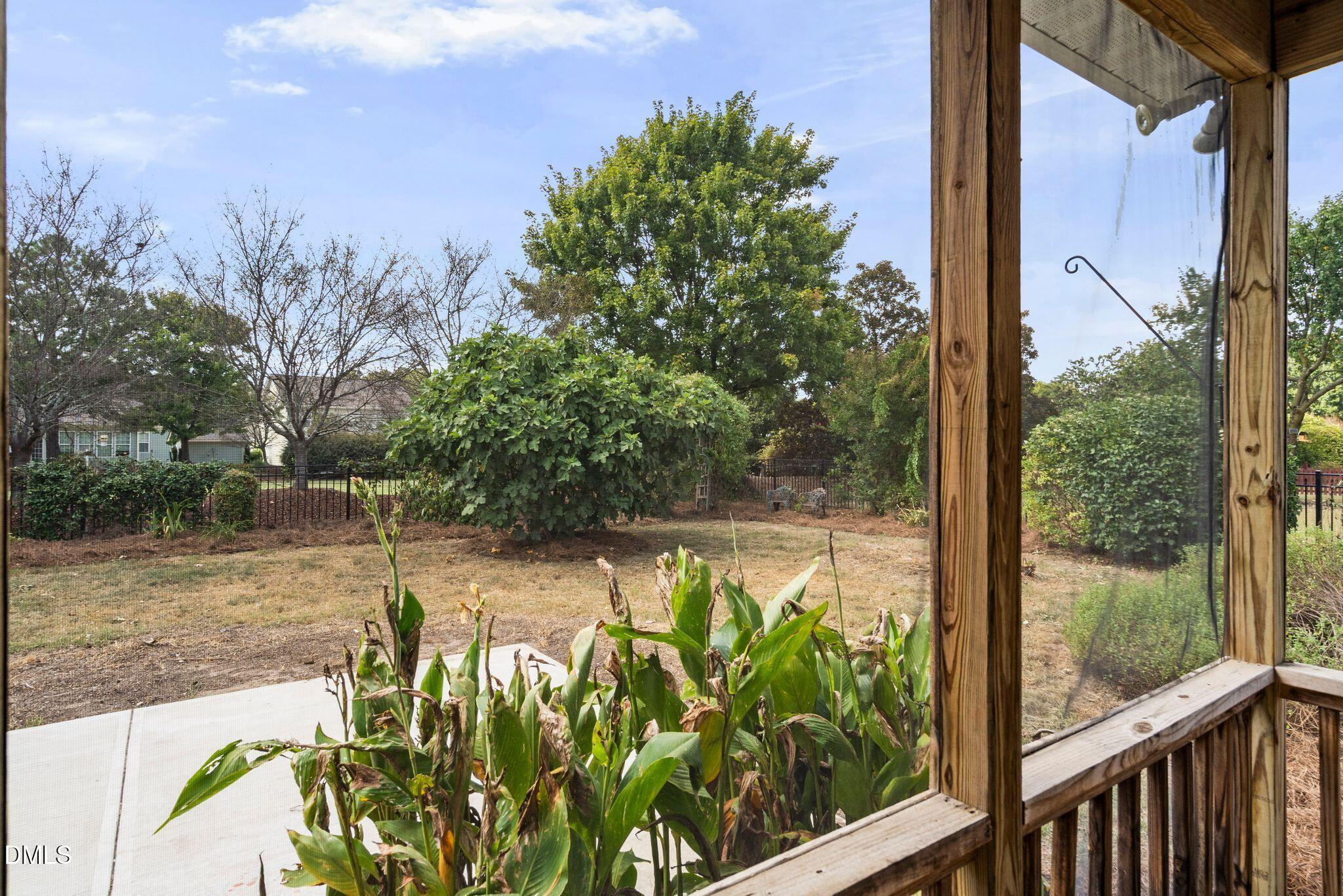main property photo 40