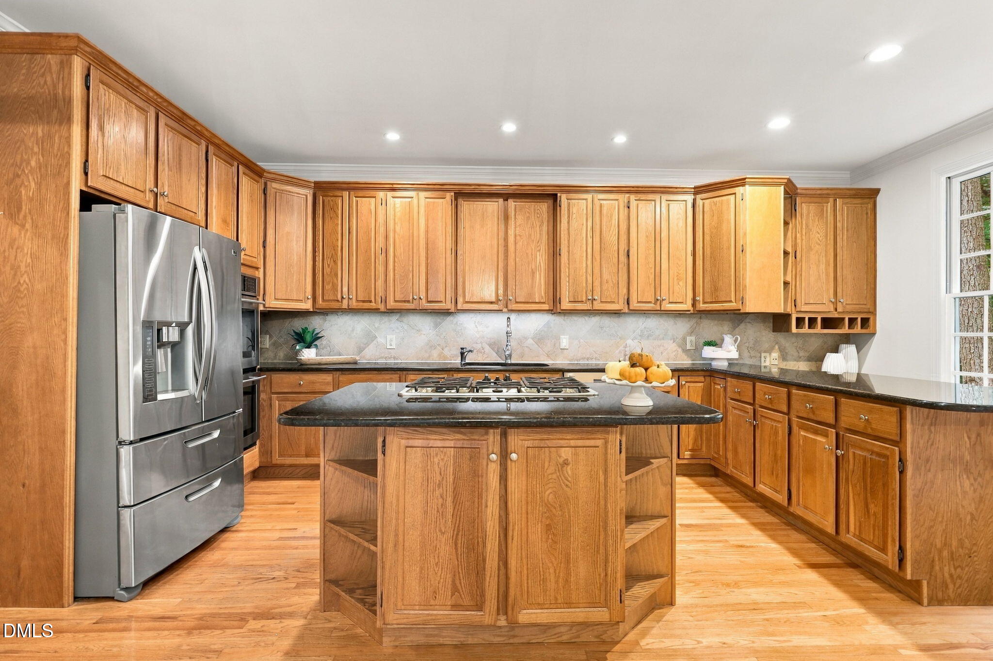 main property photo 14