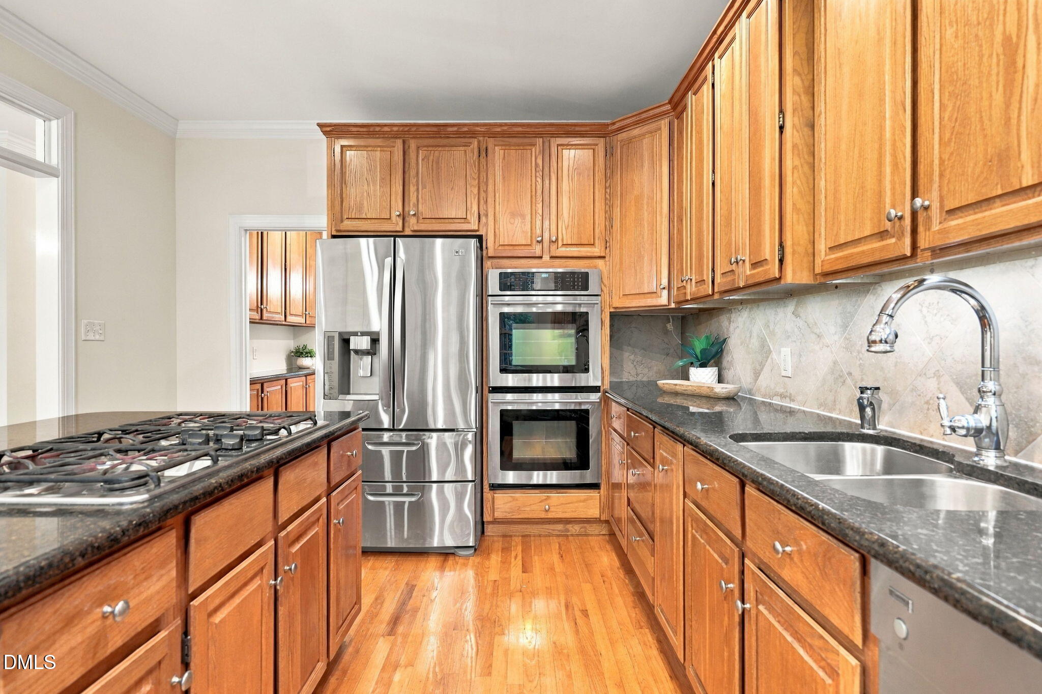 main property photo 18