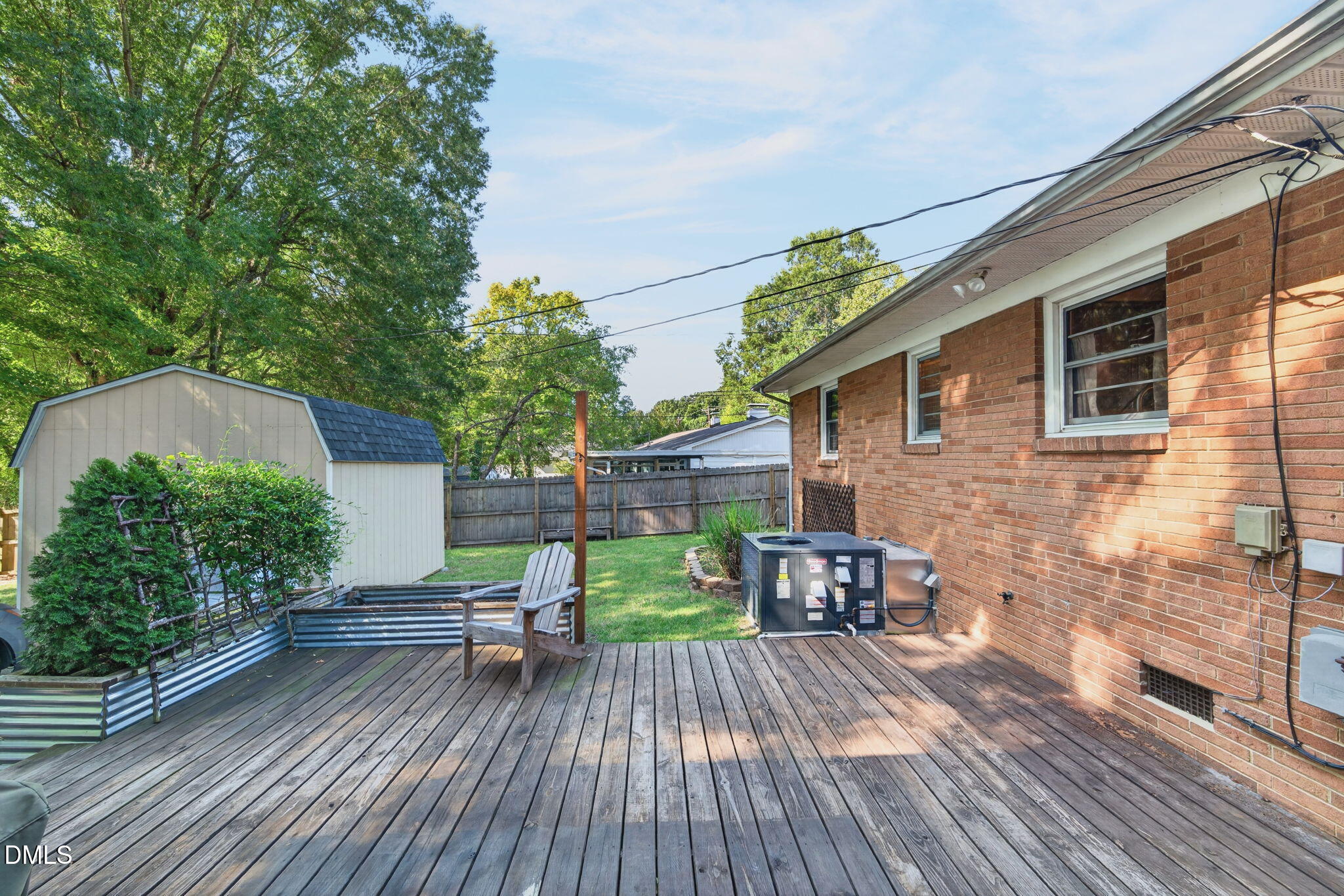 main property photo 17