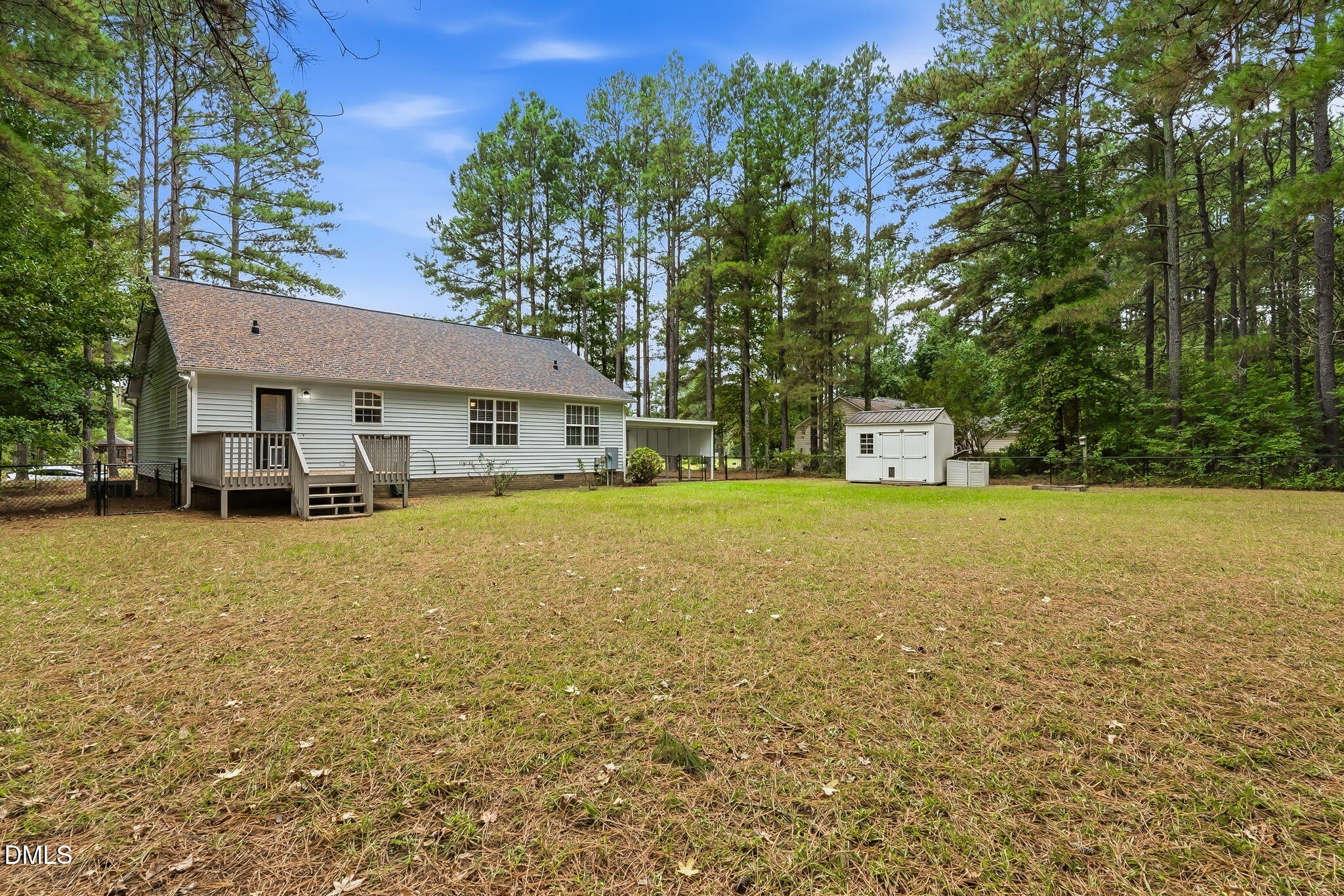 main property photo 23