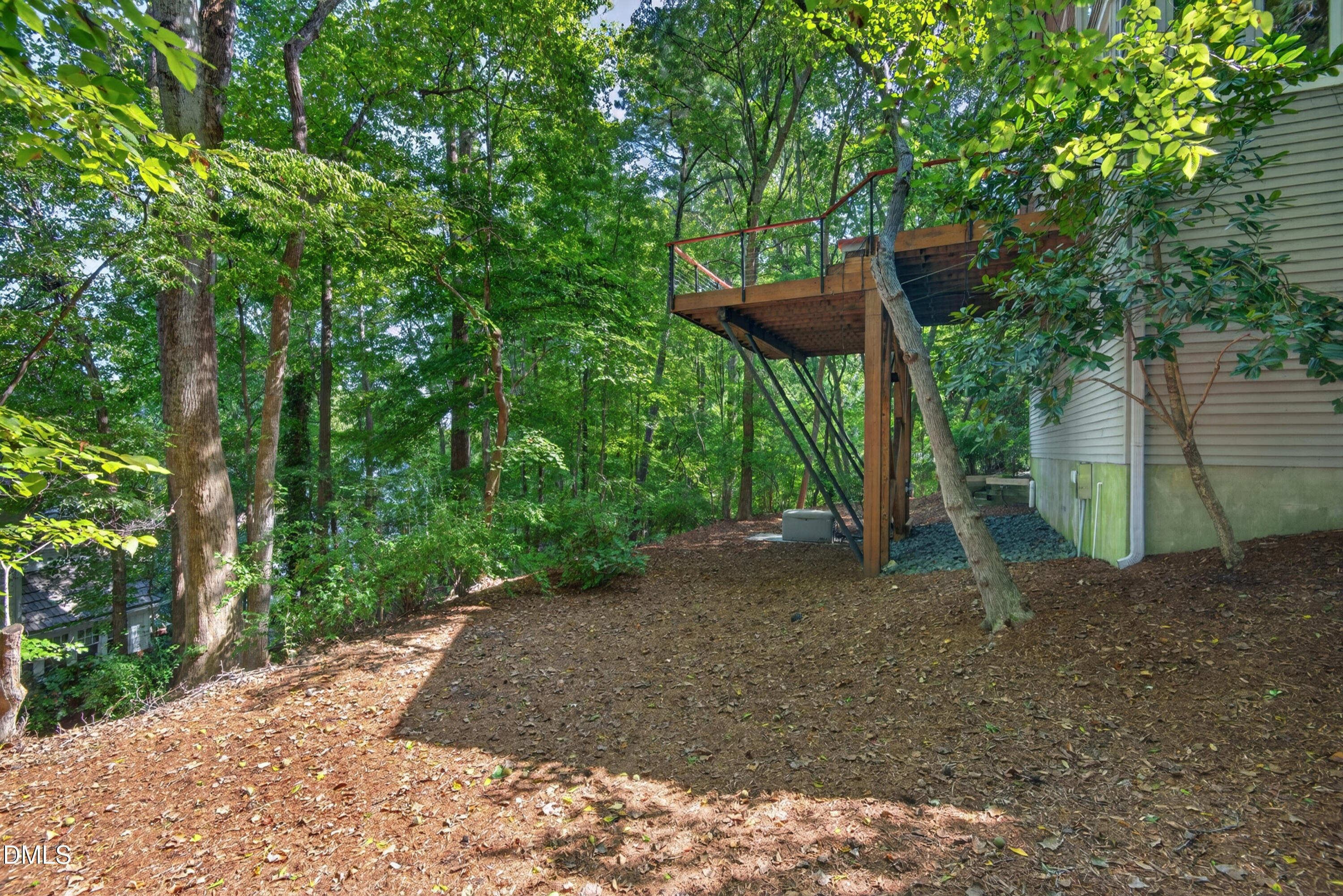 main property photo 41