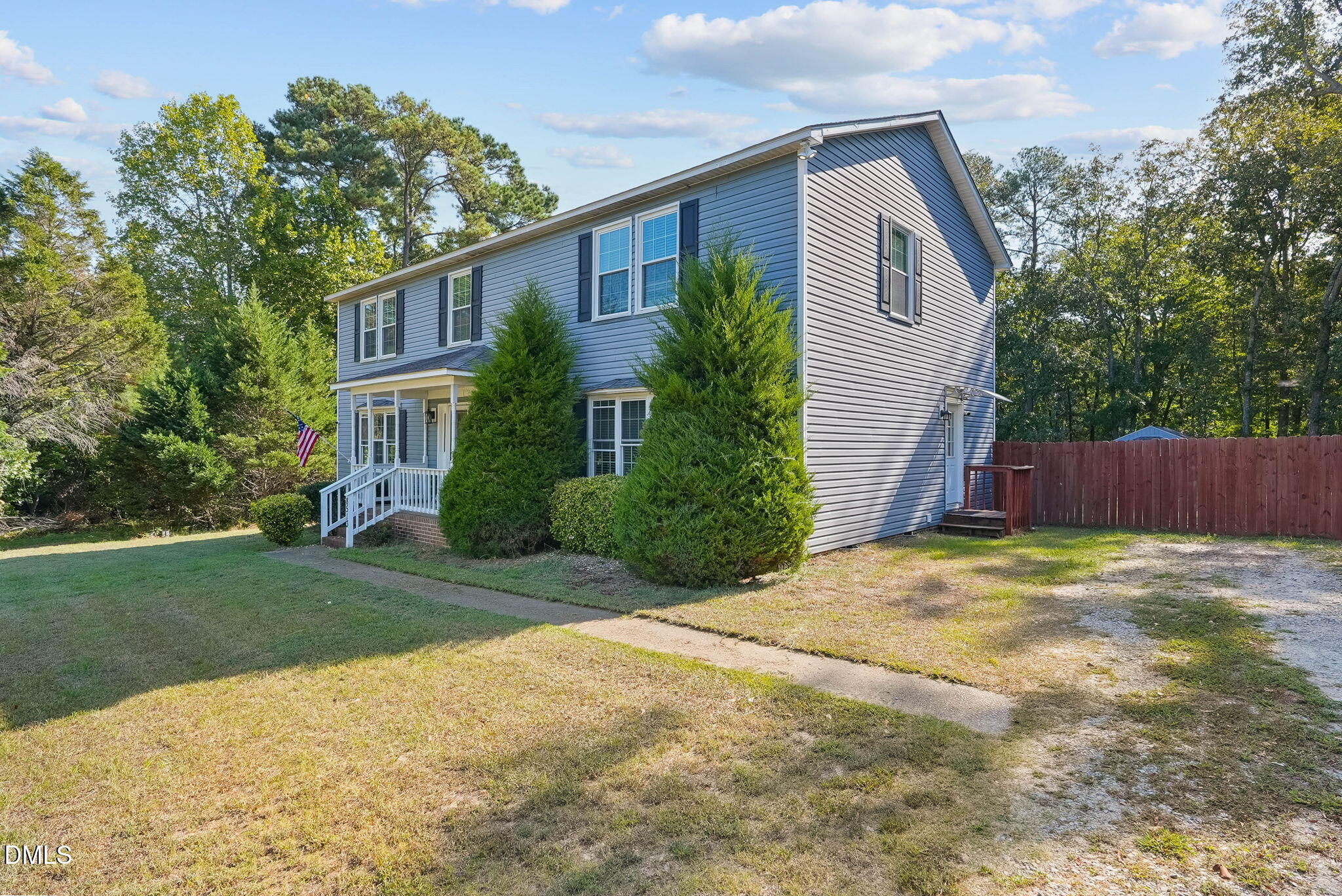 main property photo 3