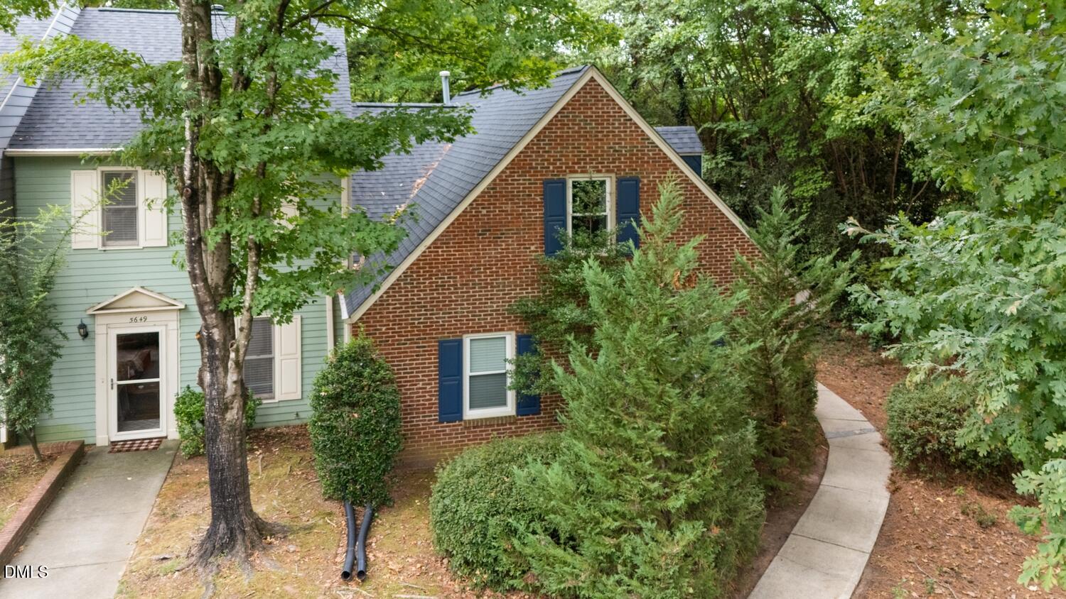 main property photo 32