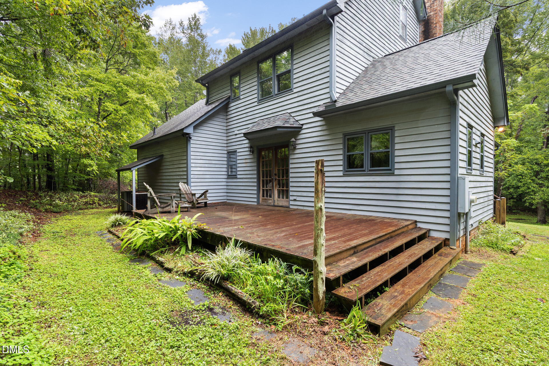 main property photo 18