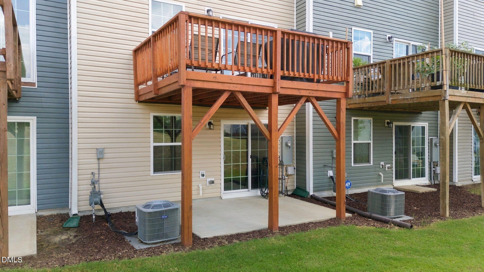 main property photo 32