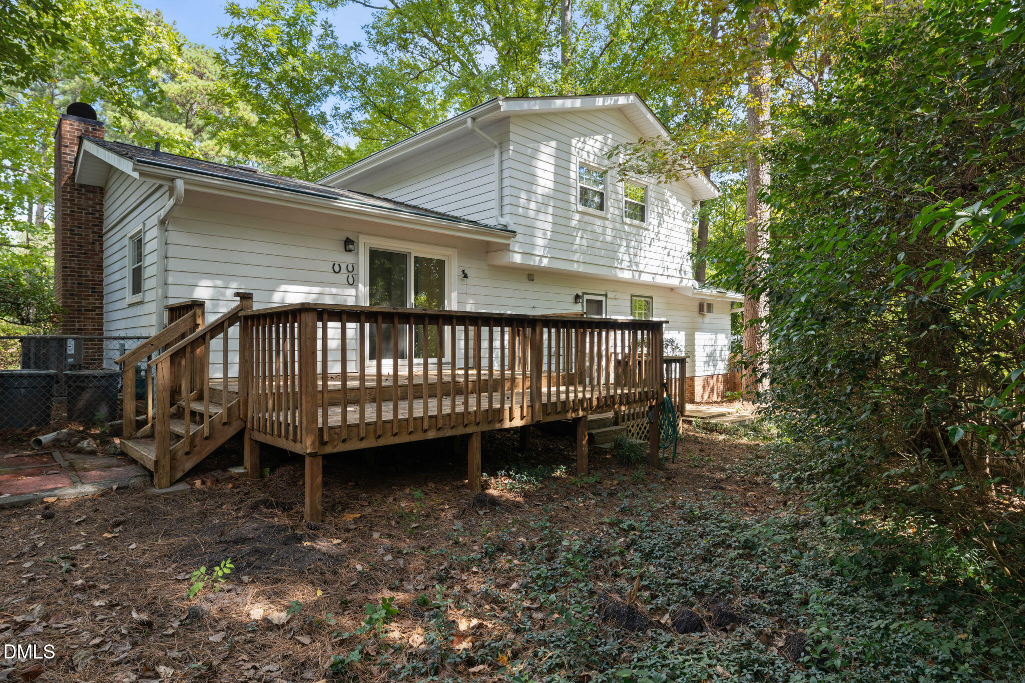 main property photo 33