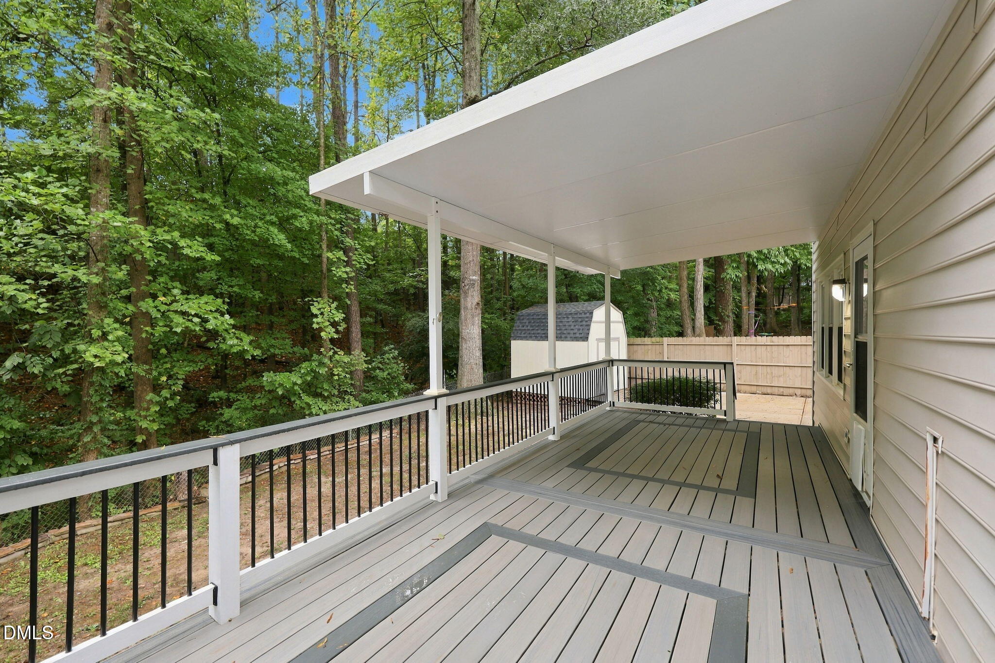 main property photo 32