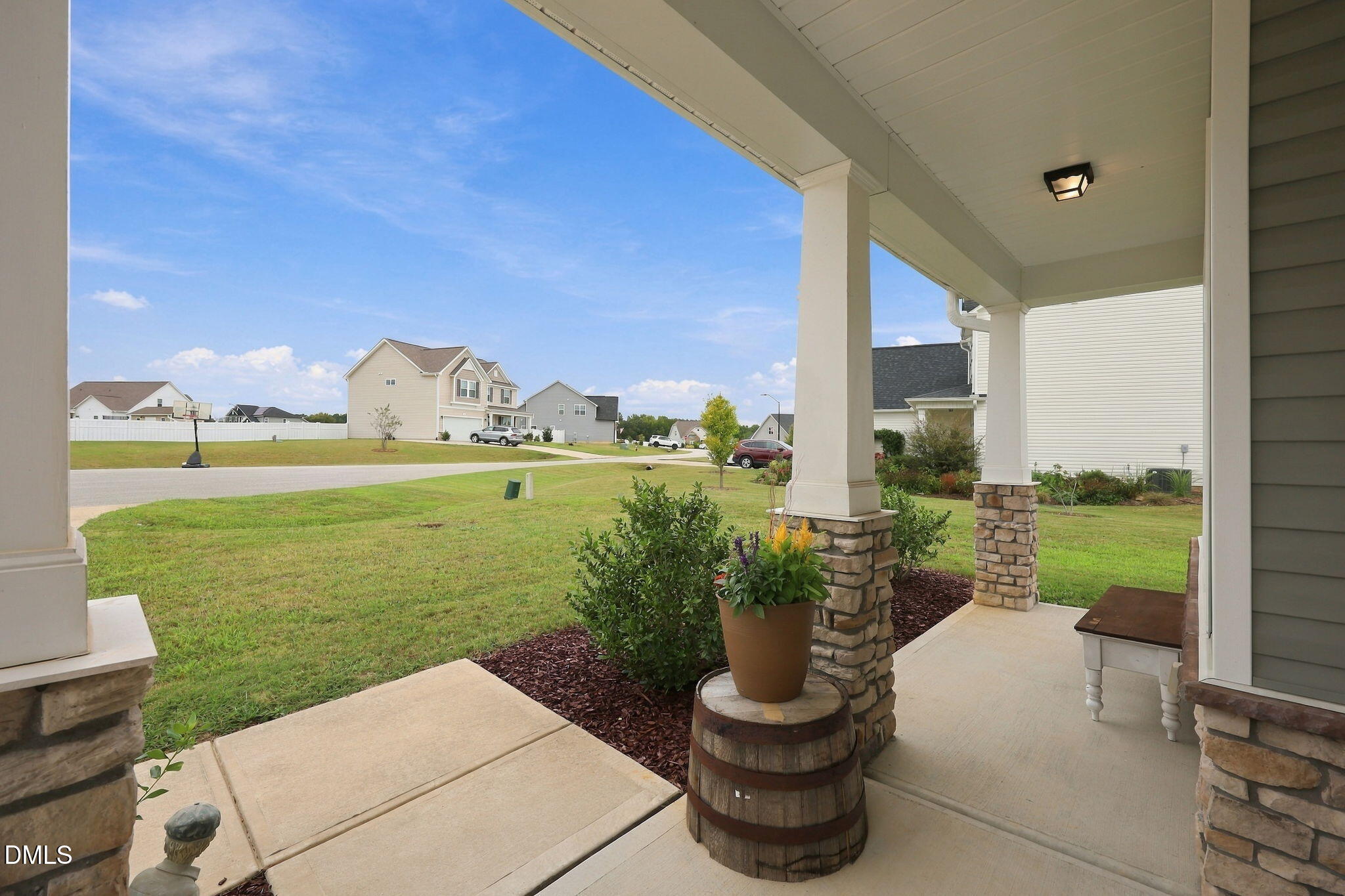 main property photo 40