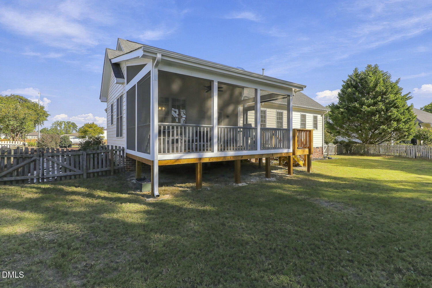 main property photo 19