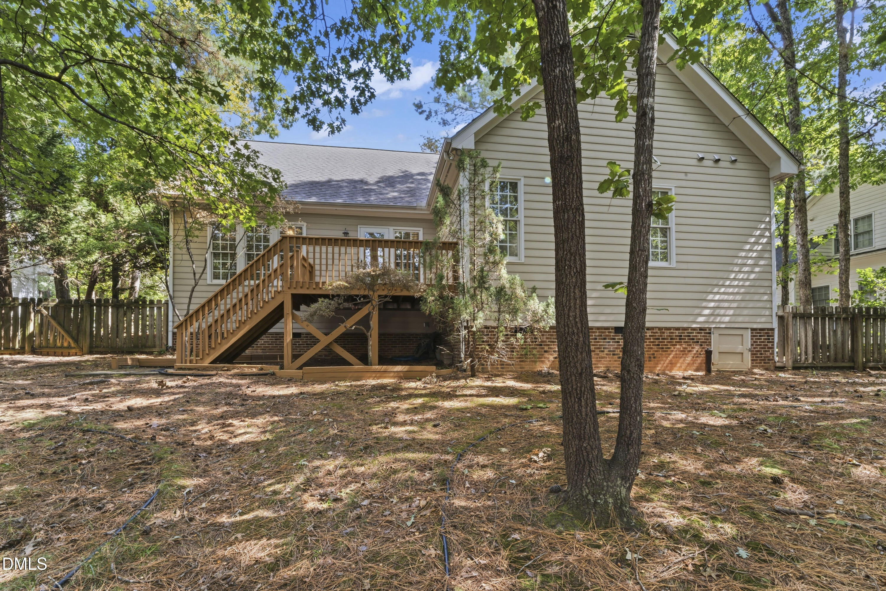 main property photo 15