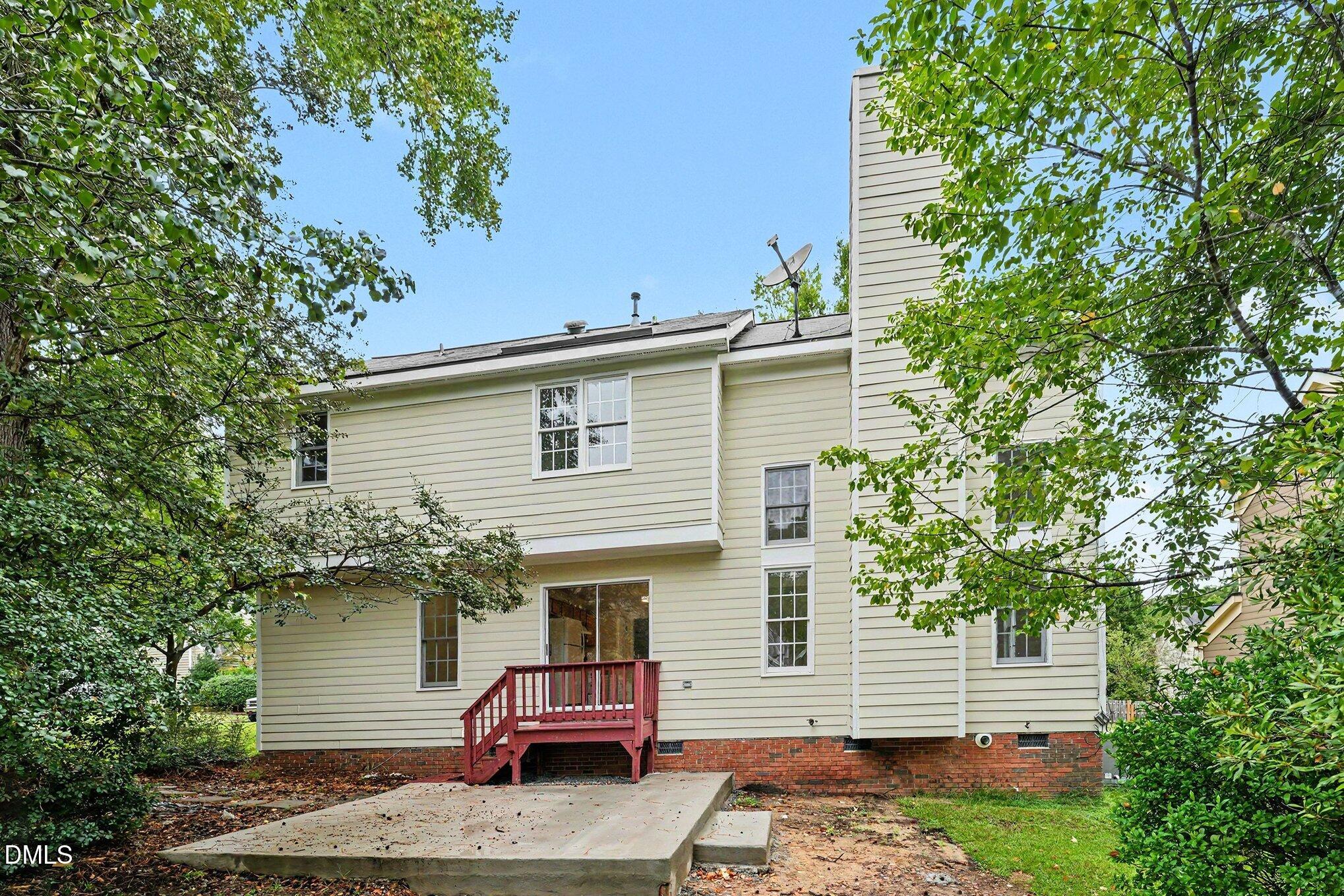 main property photo 30