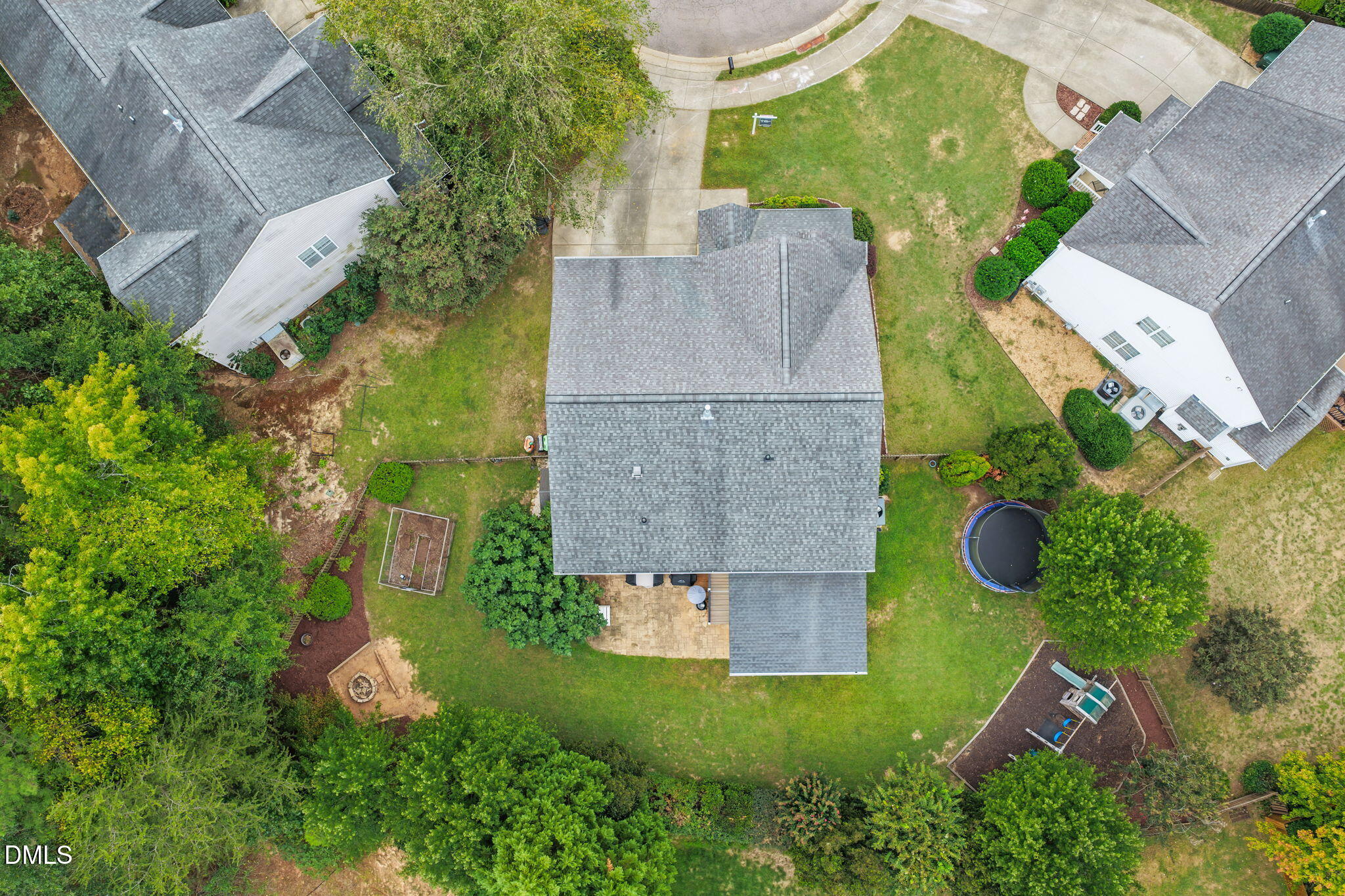 main property photo 24