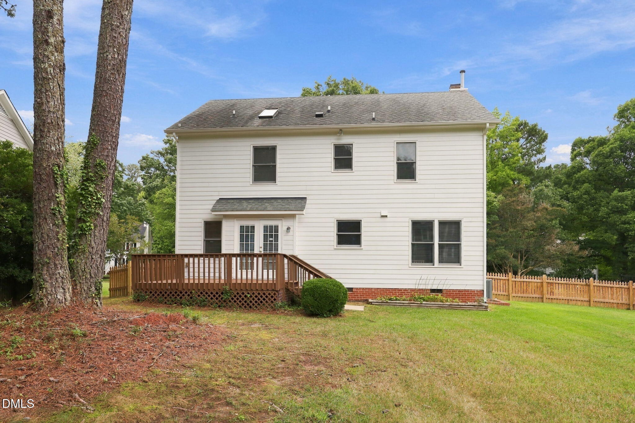 main property photo 40