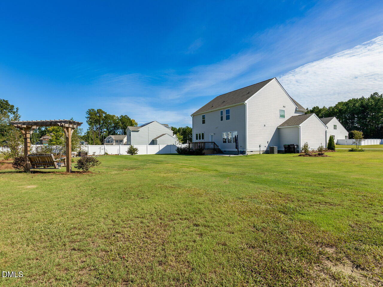 main property photo 32